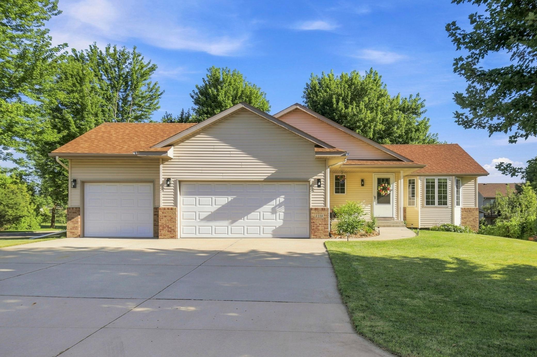 1210 Jadden Lane Se Property Photo 1