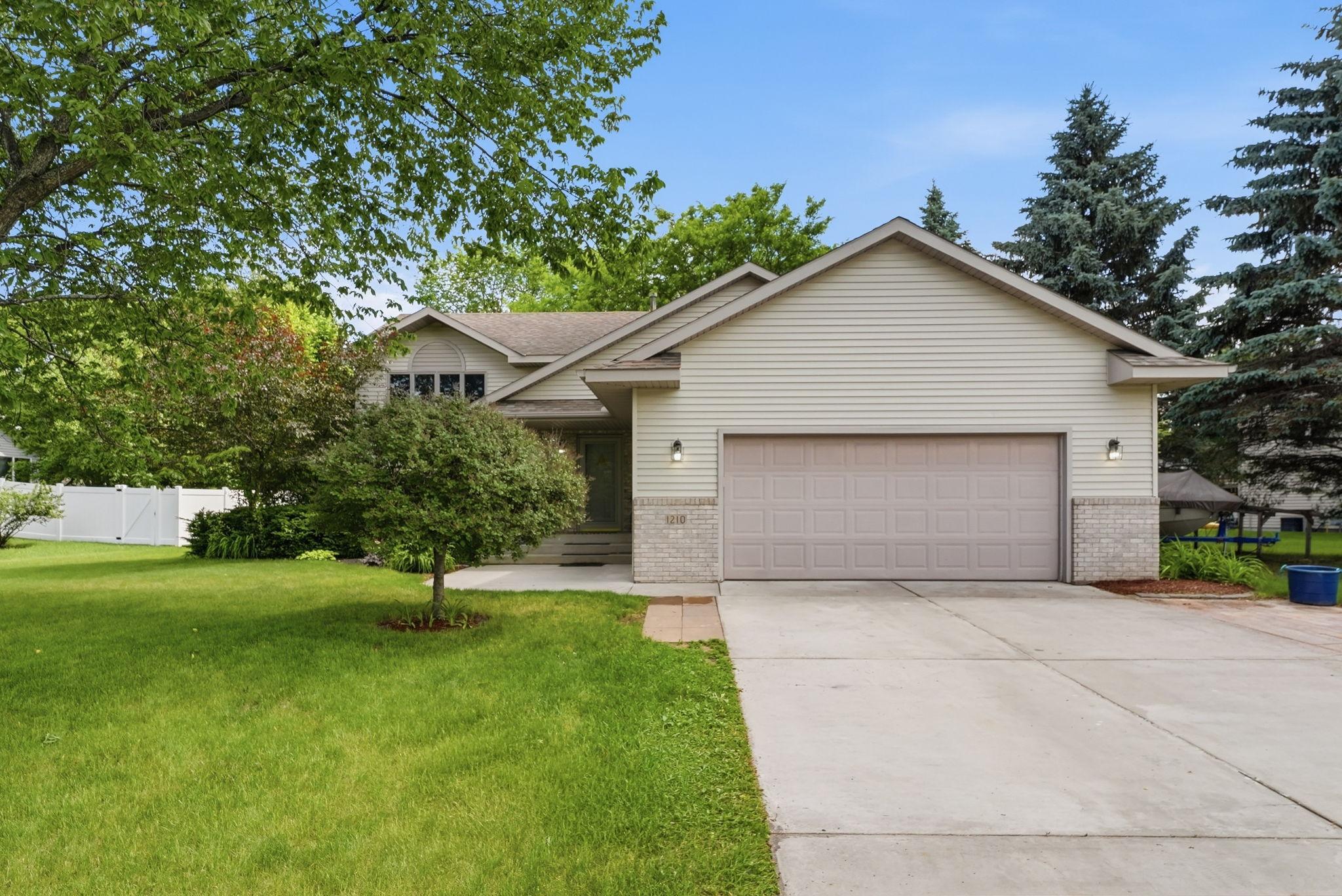 1210 E Baker Street Property Photo 1