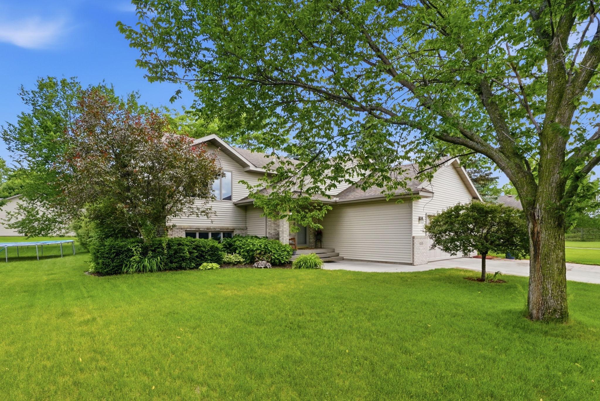 1210 E Baker Street Property Photo 3