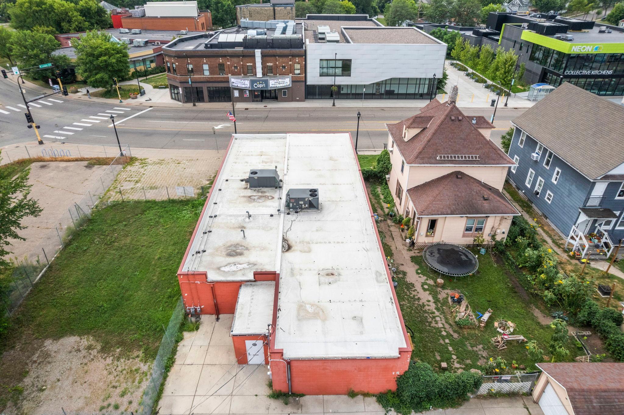 2038 W Broadway Avenue Property Photo 42