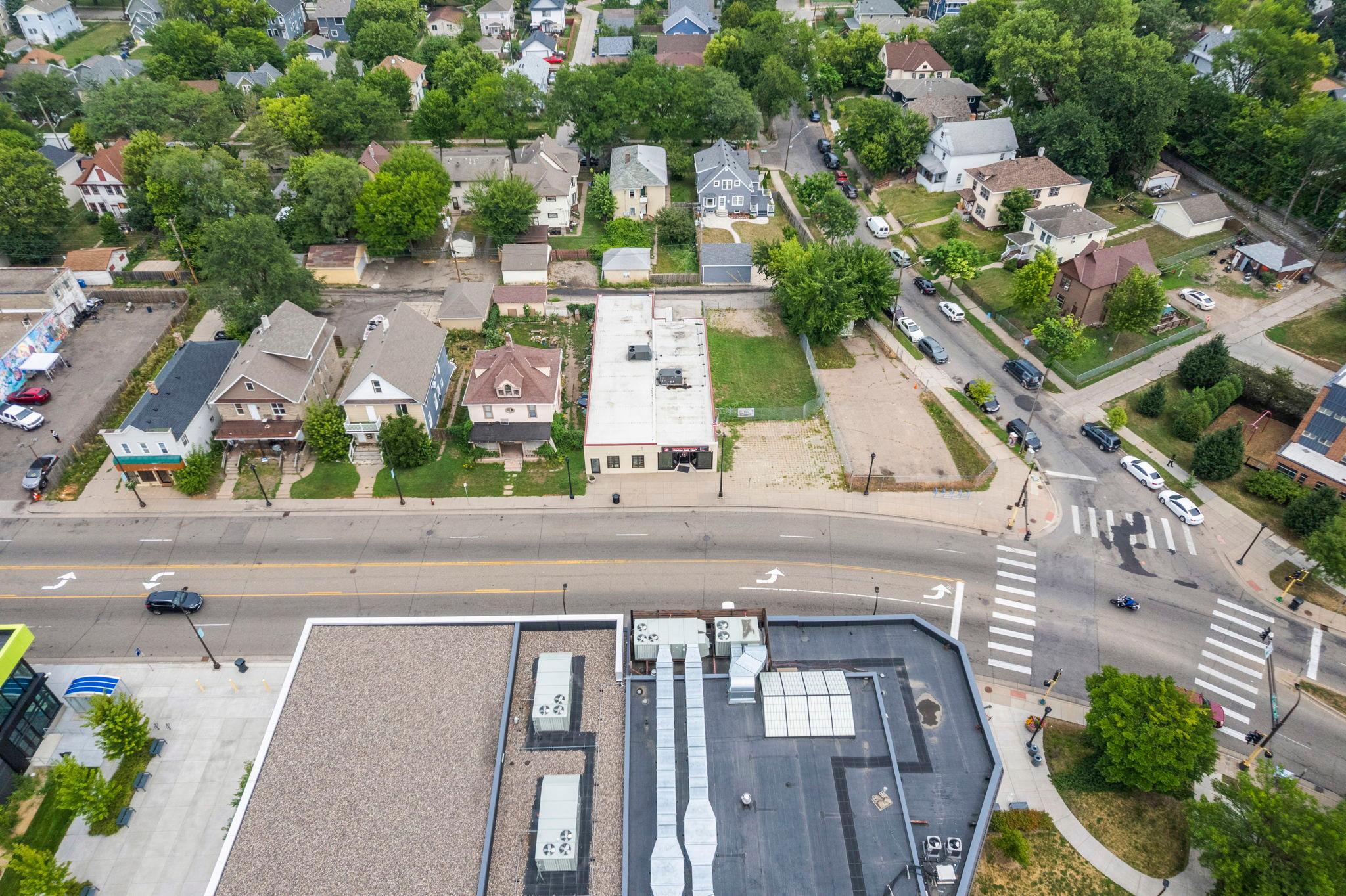 2038 W Broadway Avenue Property Photo 45