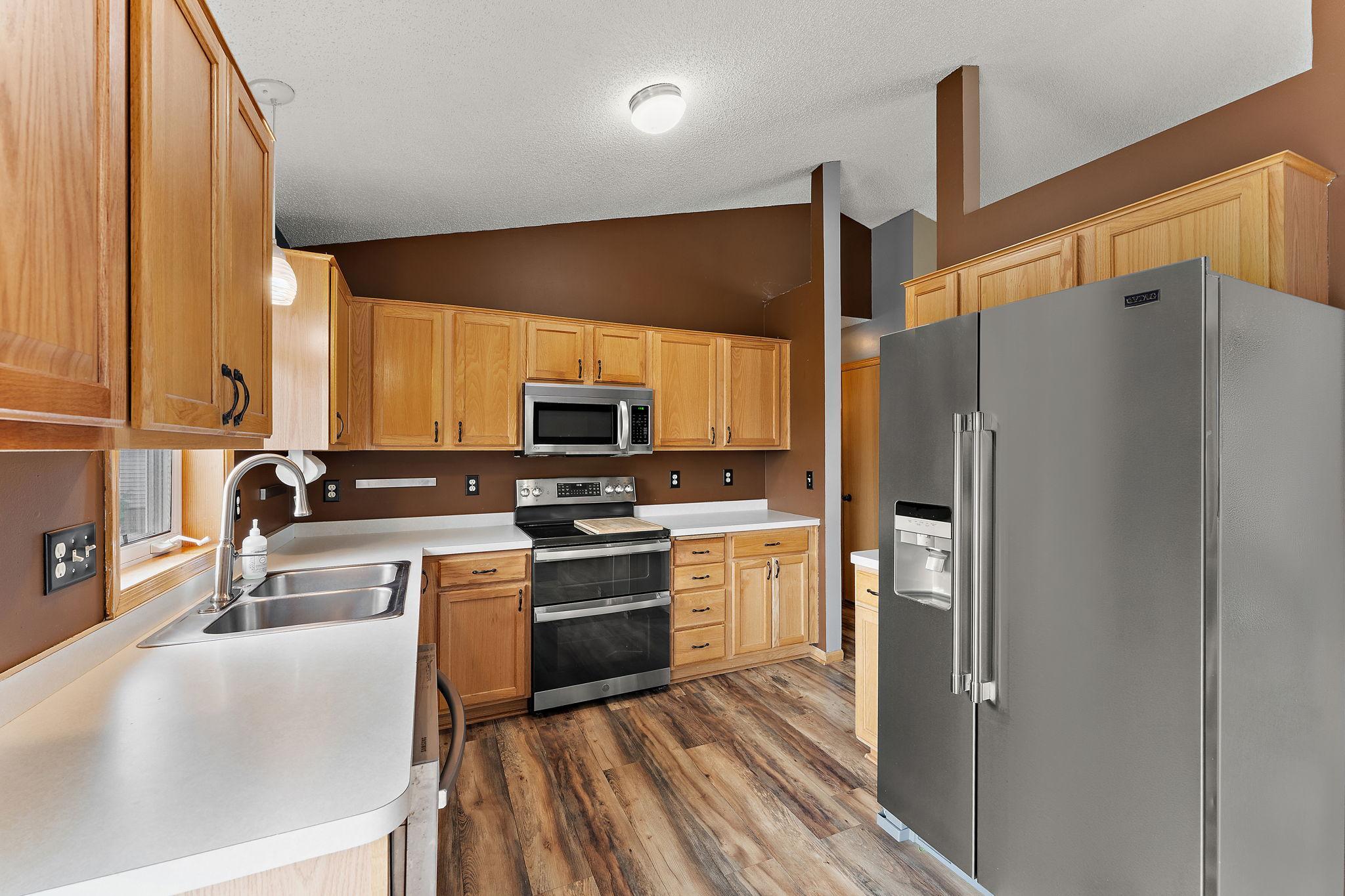 1300 Brookhaven Drive Property Photo 8