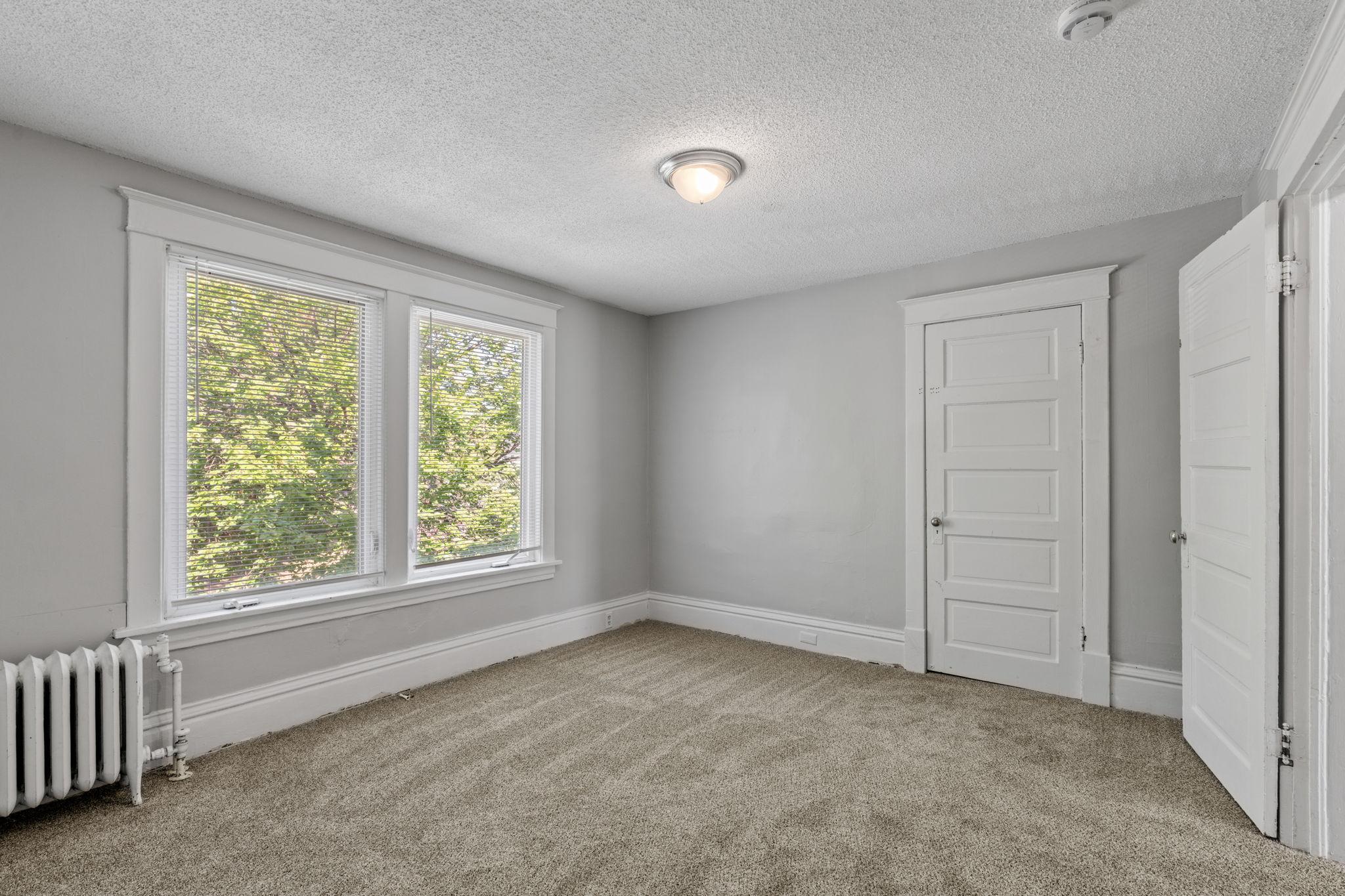 1340 Oliver Avenue N Property Photo 17