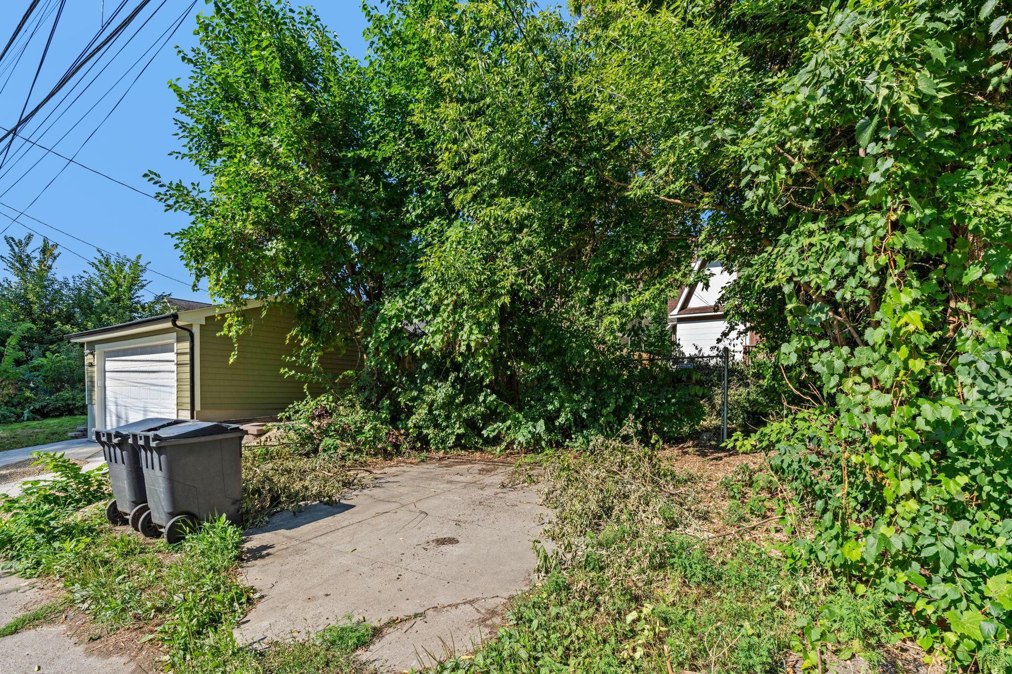1340 Oliver Avenue N Property Photo 34
