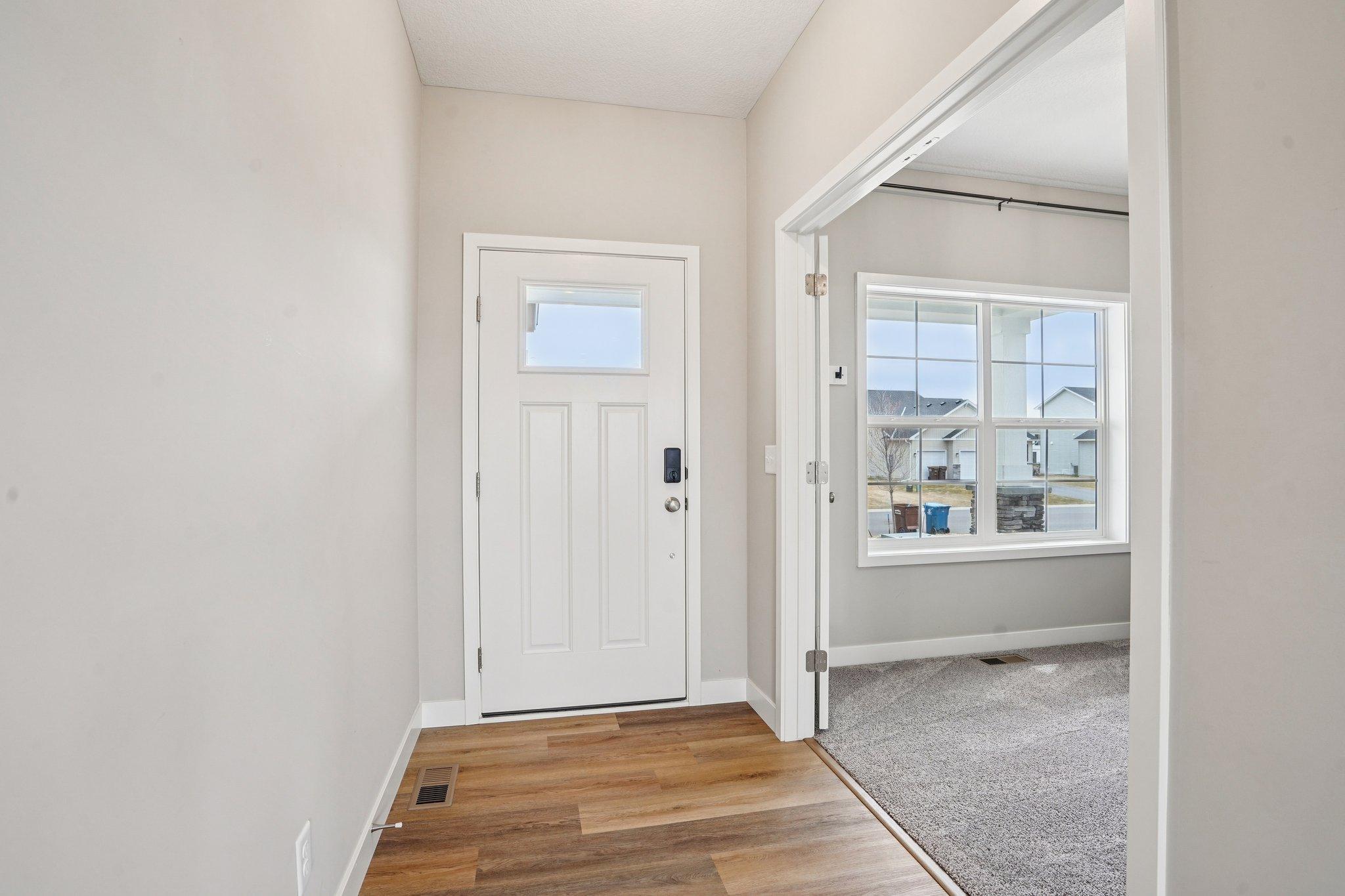 11624 5th Street Ne Property Photo 4