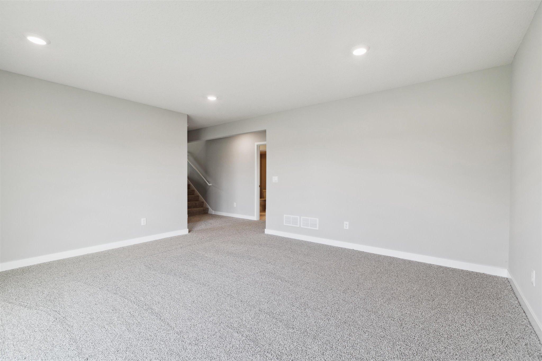 1649 Shasta Drive Property Photo 14