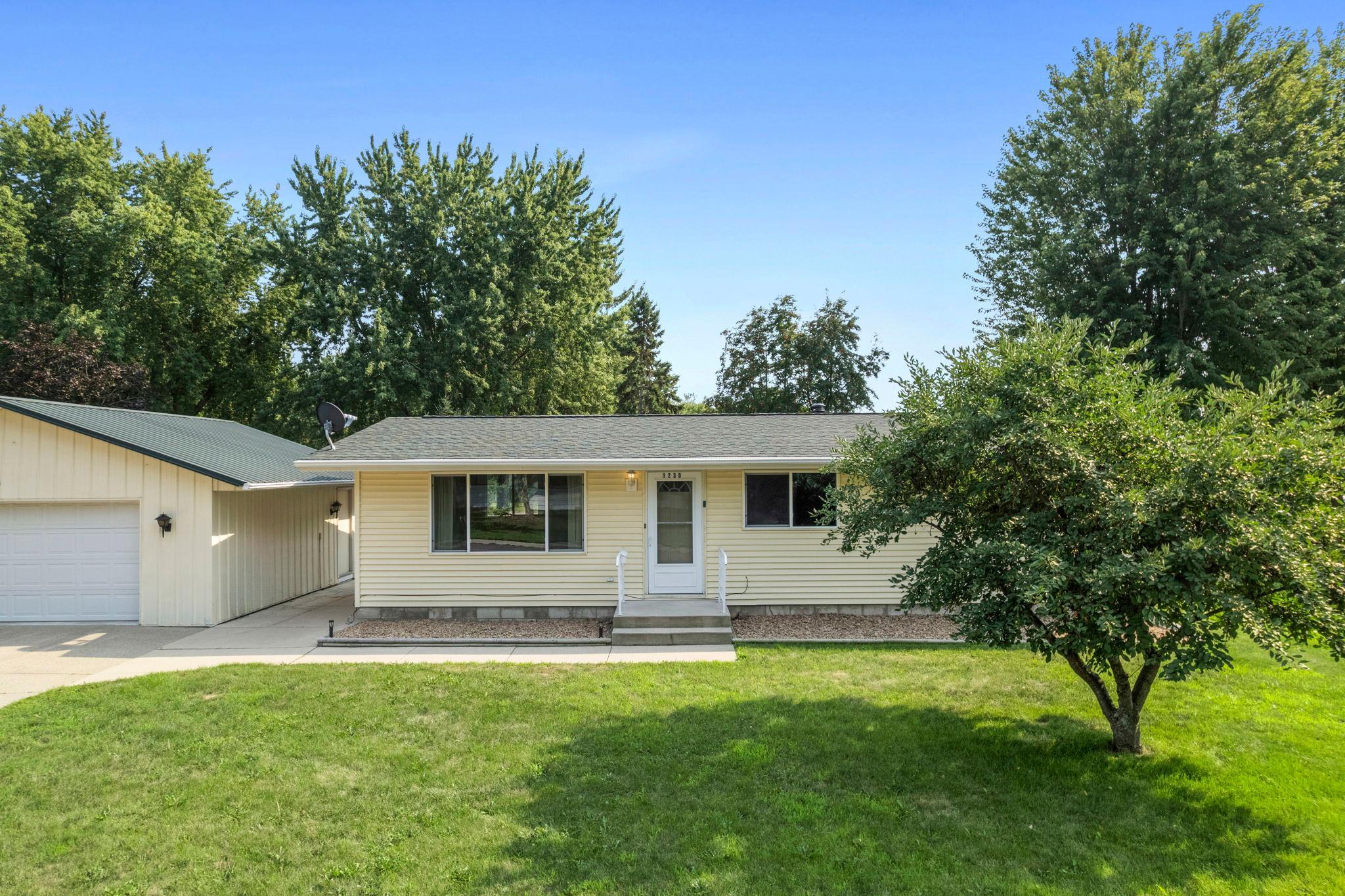 1230 8th Street Property Photo 3