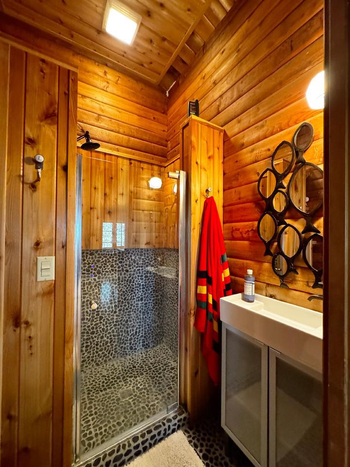 5250 Mud Creek Road Property Photo 14