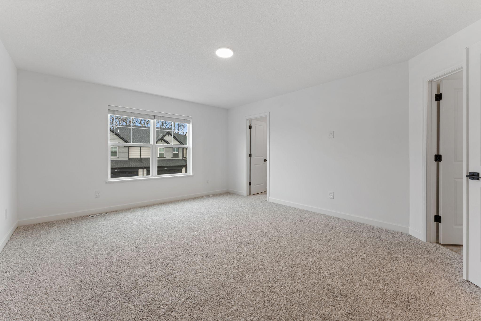 10549 Harbor Lane N Property Photo 12