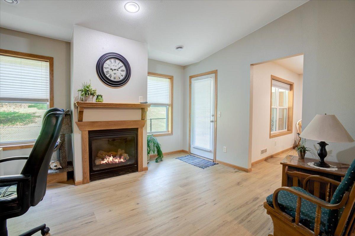 1038 Syme Avenue C Property Photo 11