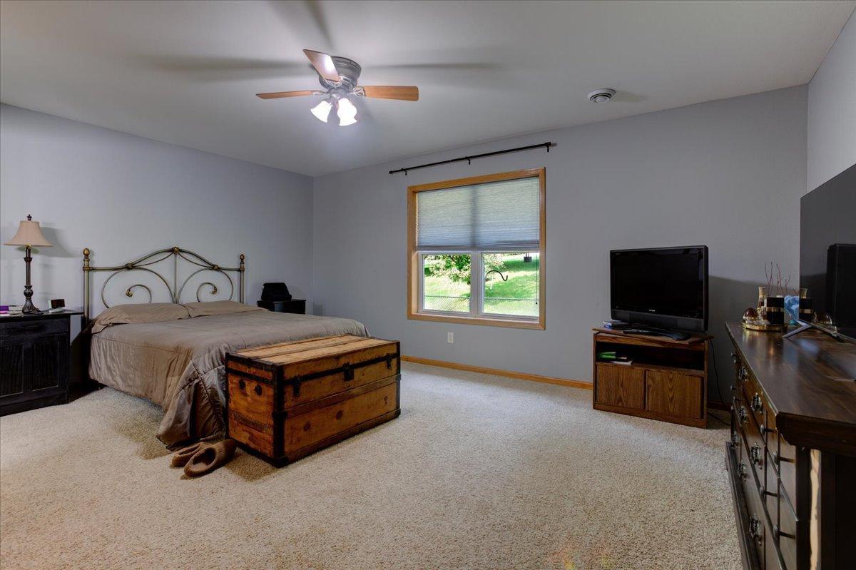 1038 Syme Avenue C Property Photo 16
