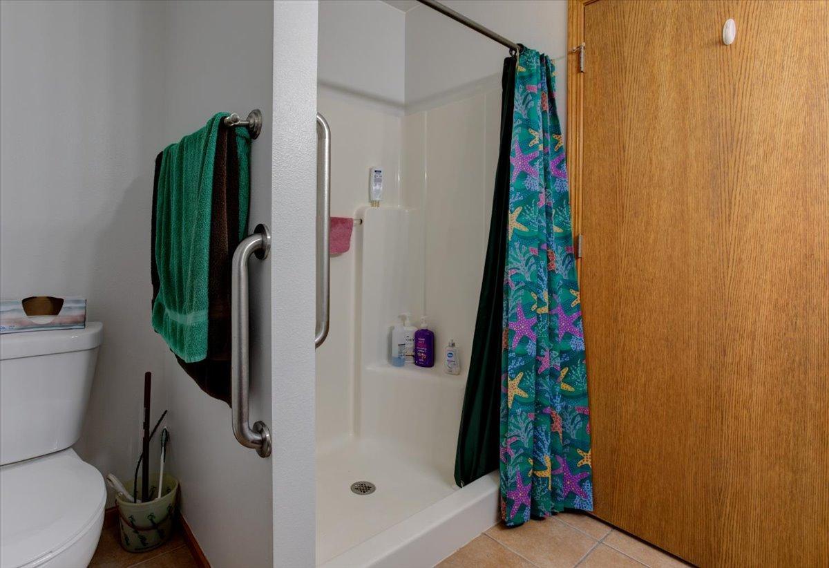 1038 Syme Avenue C Property Photo 21
