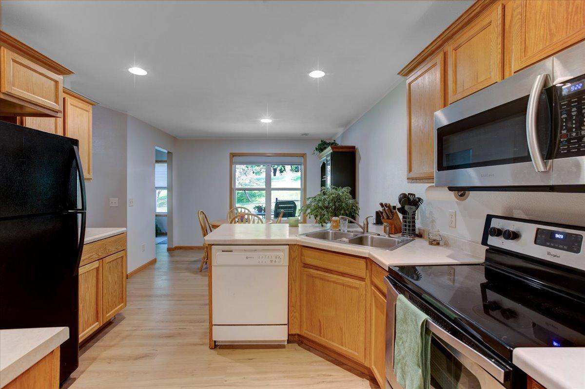1038 Syme Avenue C Property Photo 26