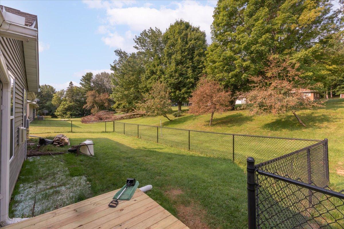 1038 Syme Avenue C Property Photo 31