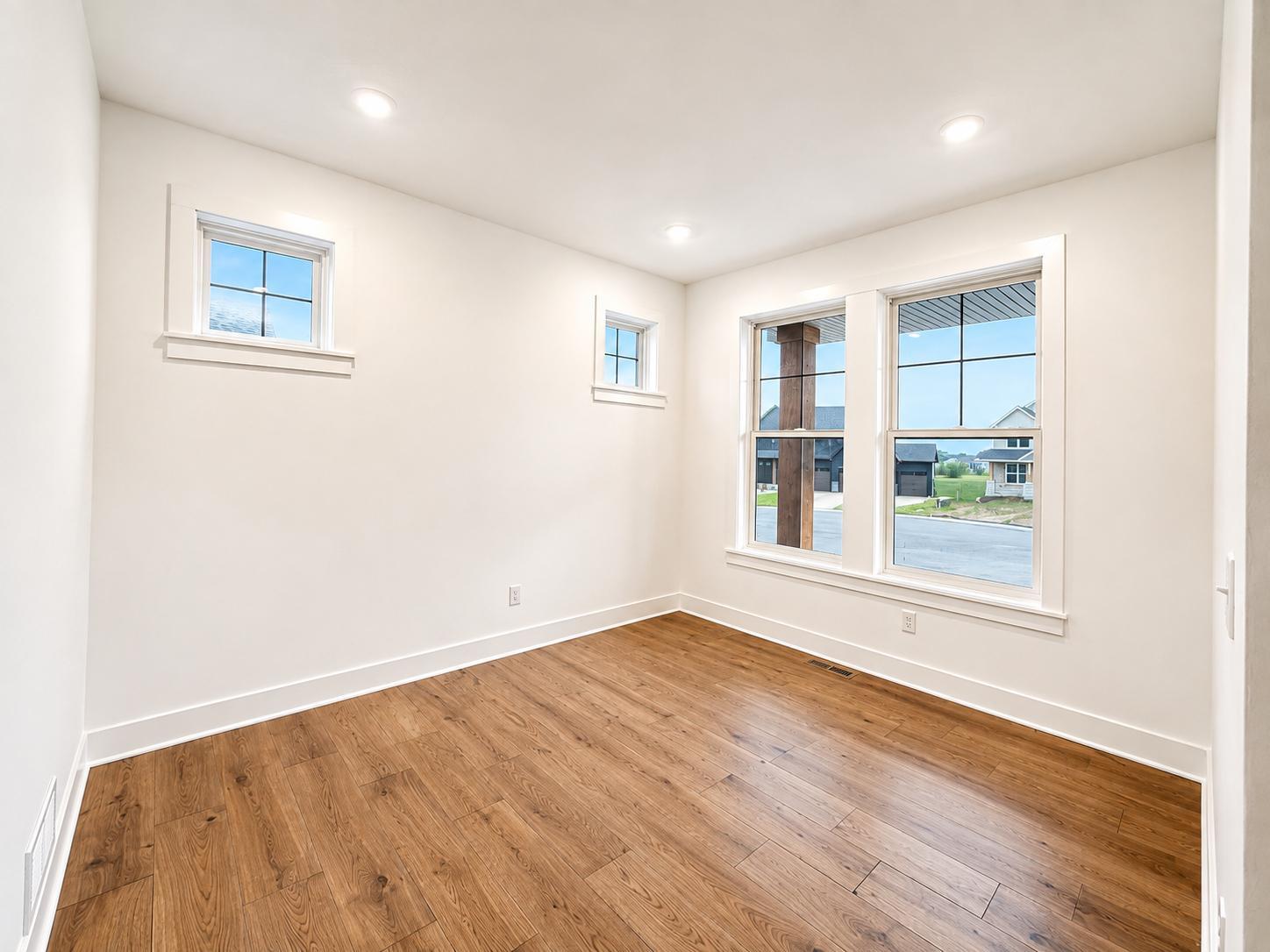 6870 Spruce Lane Property Photo 8