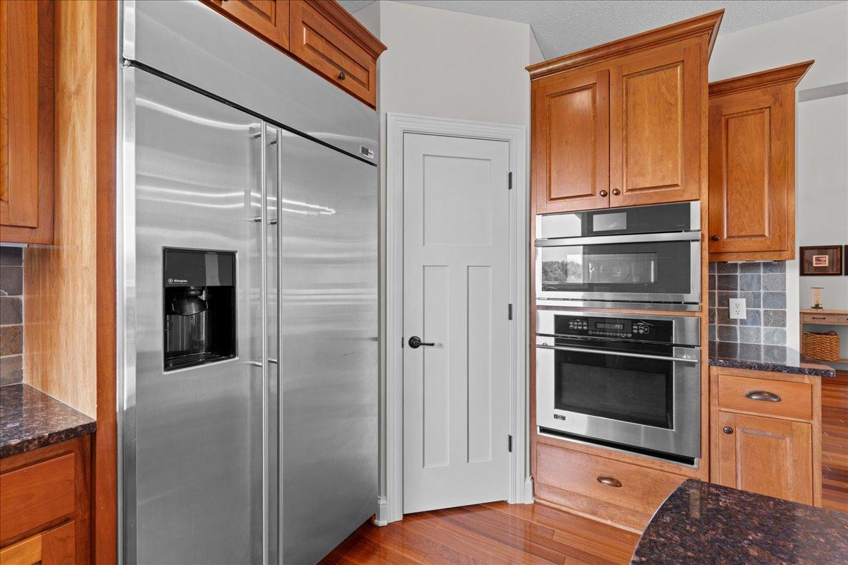 10614 Maple Boulevard Property Photo 13
