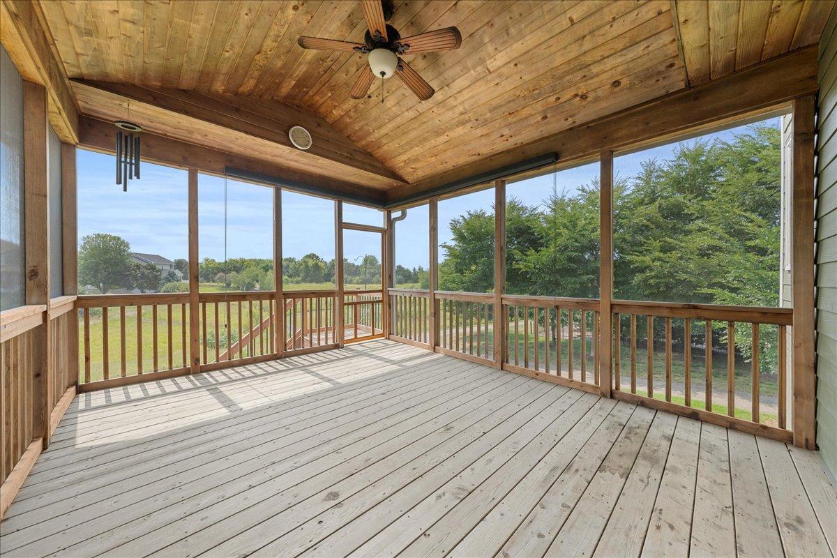10614 Maple Boulevard Property Photo 24