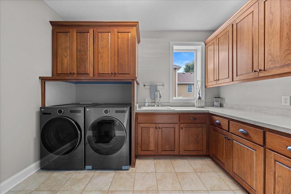 10614 Maple Boulevard Property Photo 27
