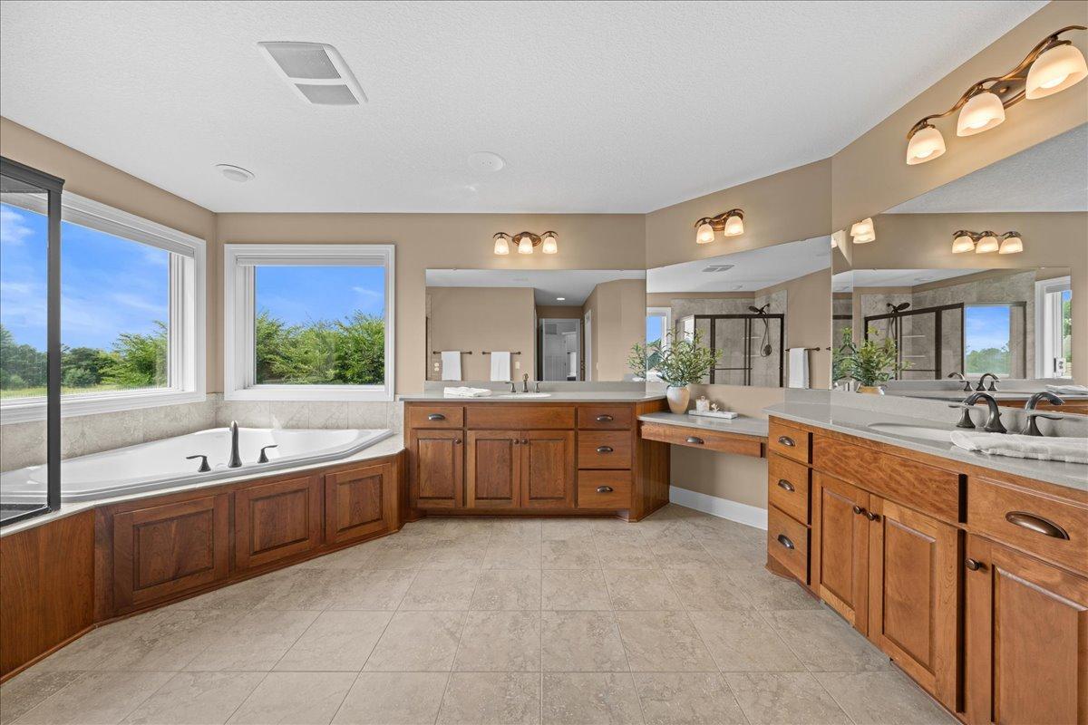 10614 Maple Boulevard Property Photo 31