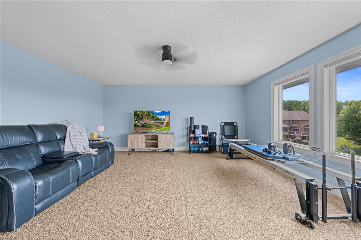 10614 Maple Boulevard Property Photo 36