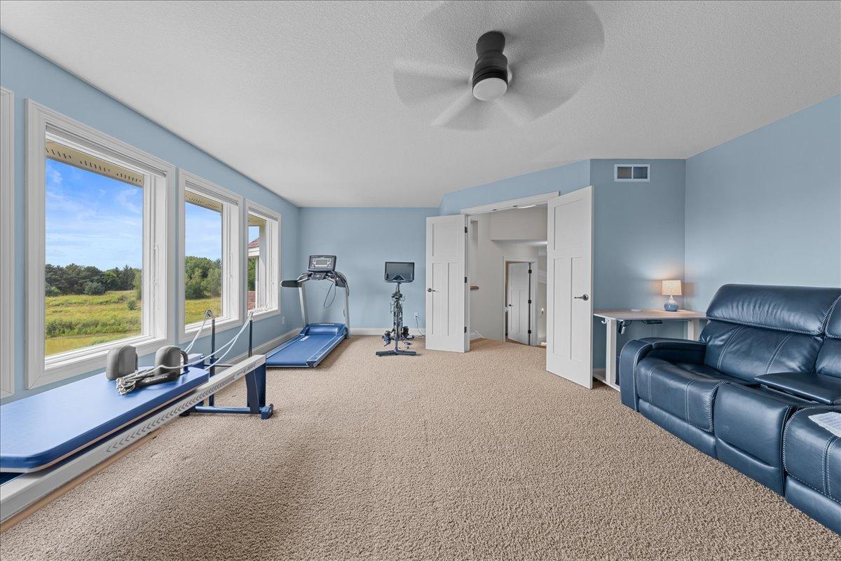 10614 Maple Boulevard Property Photo 37