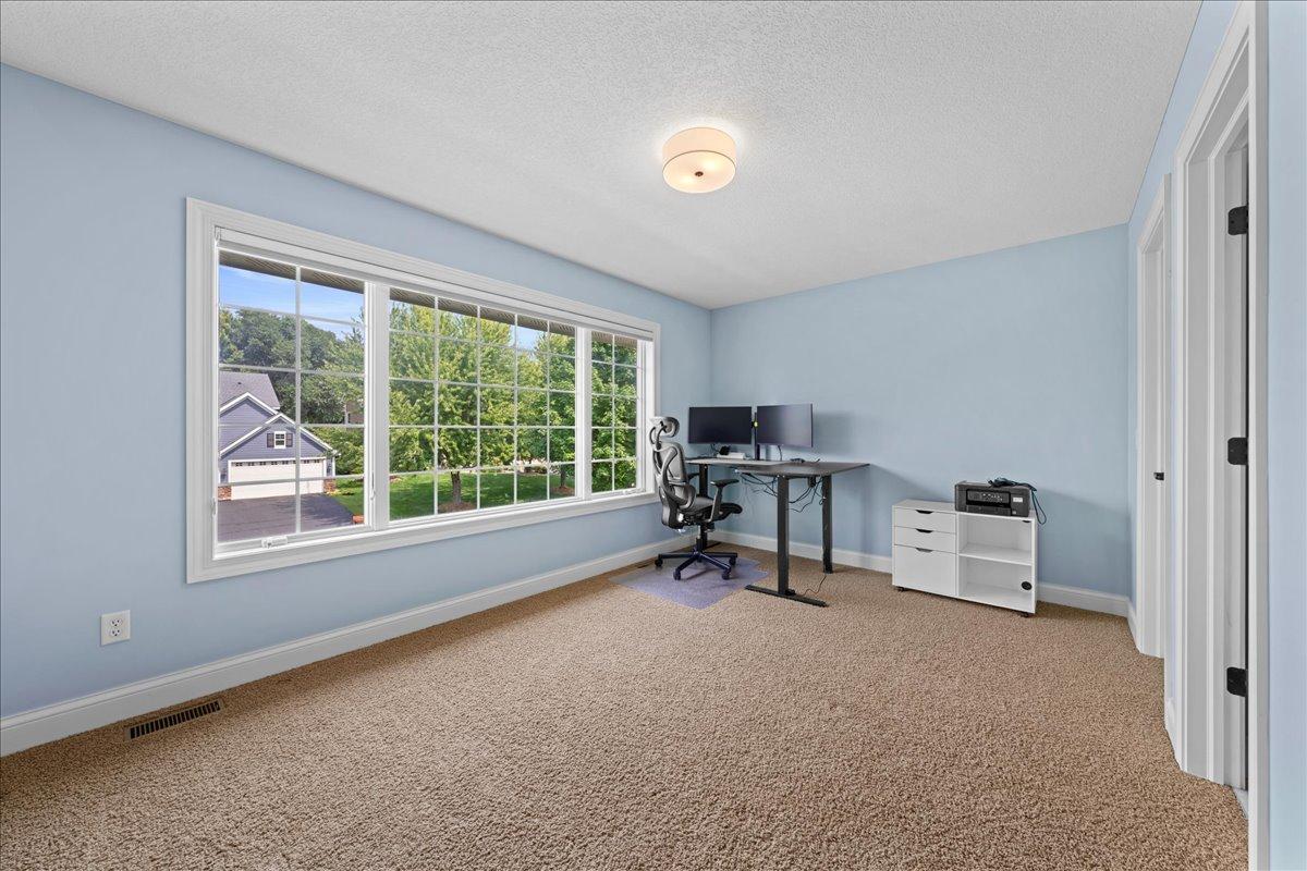 10614 Maple Boulevard Property Photo 42