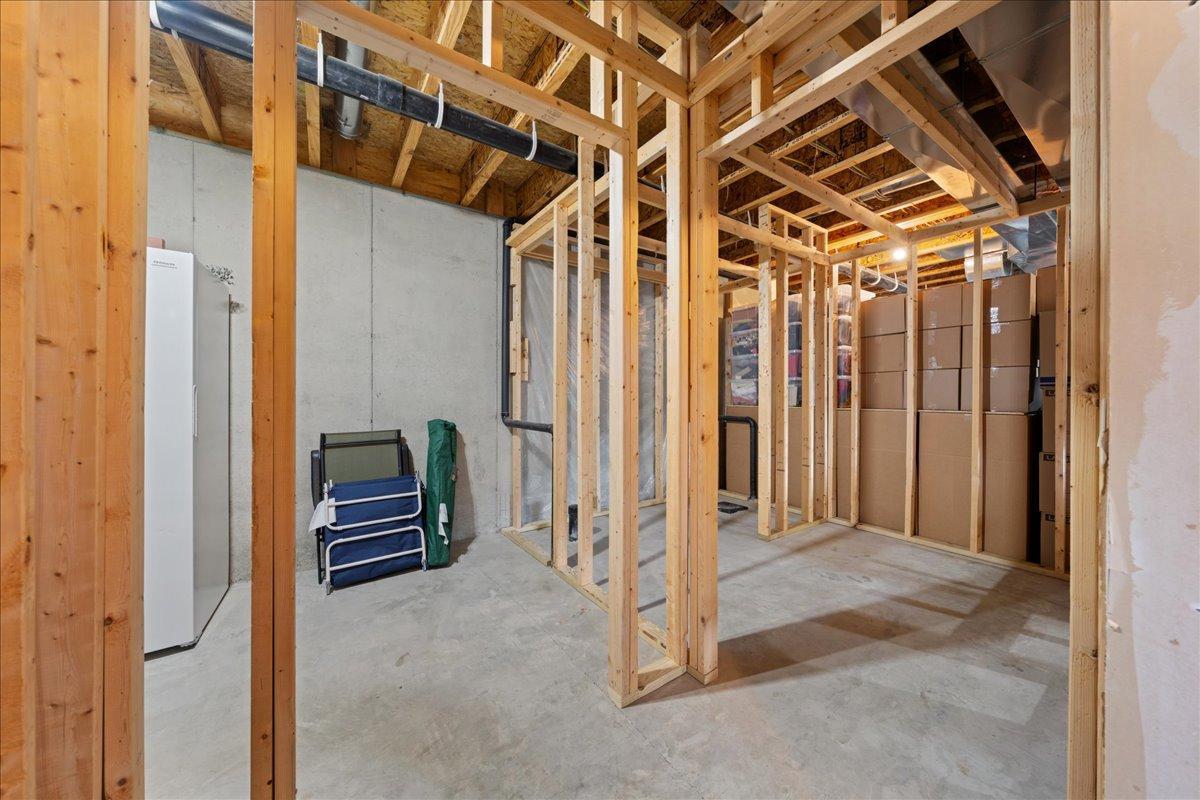10614 Maple Boulevard Property Photo 50