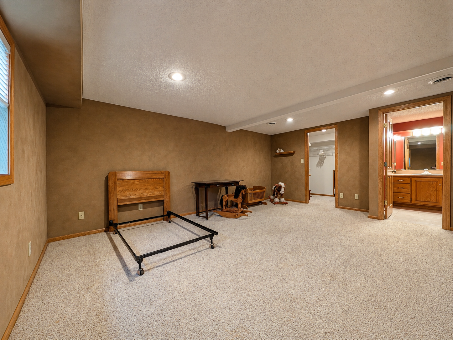 55 Elm Street Property Photo 17