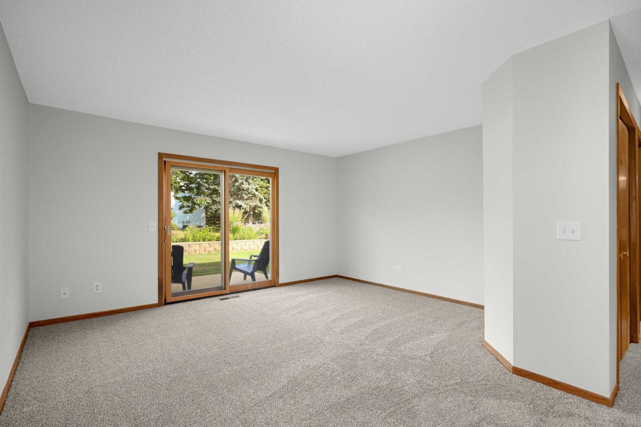 4061 Maureen Drive Ne 106ne Property Photo 3