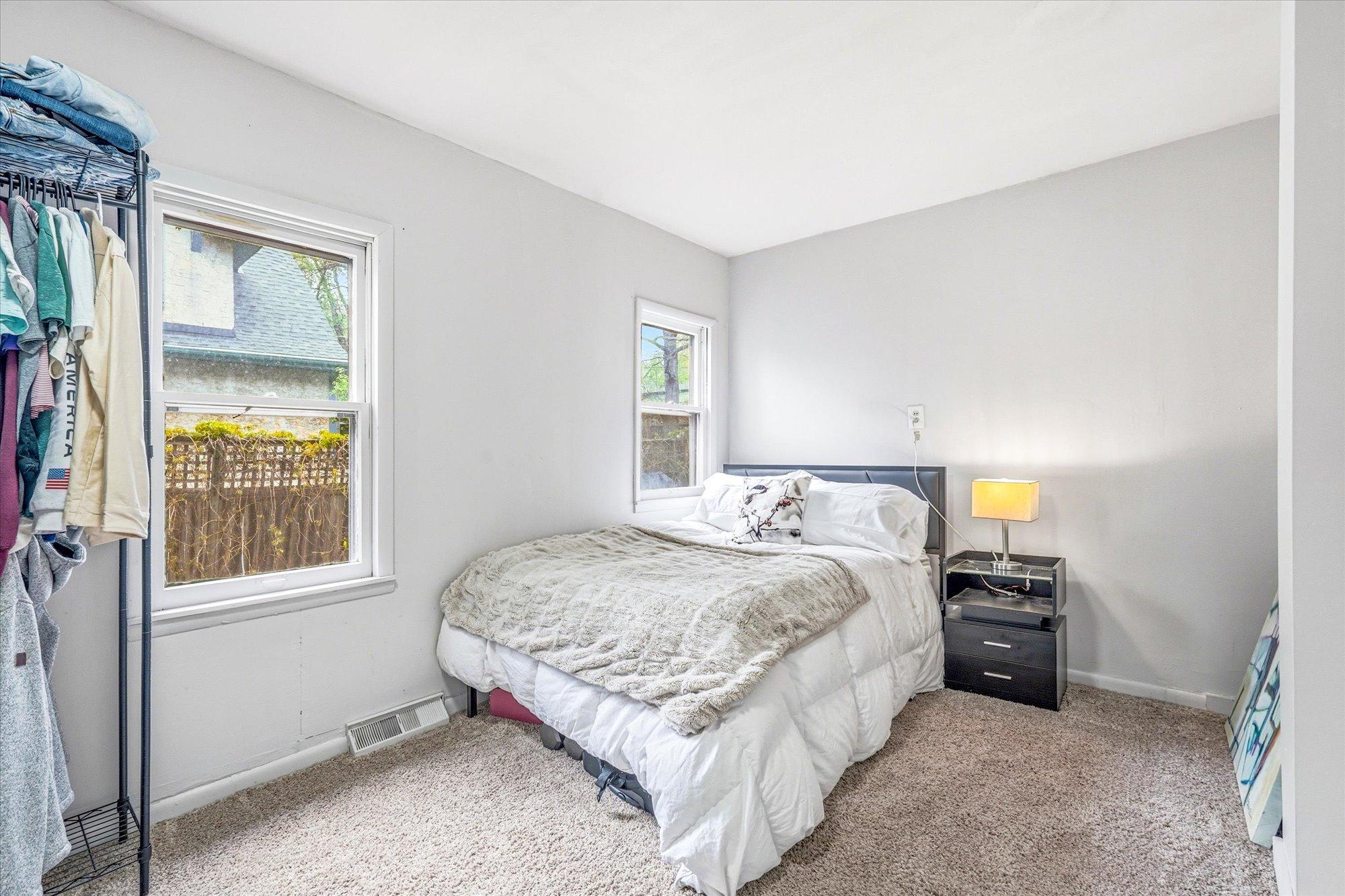 891 Benhill Road Property Photo 12