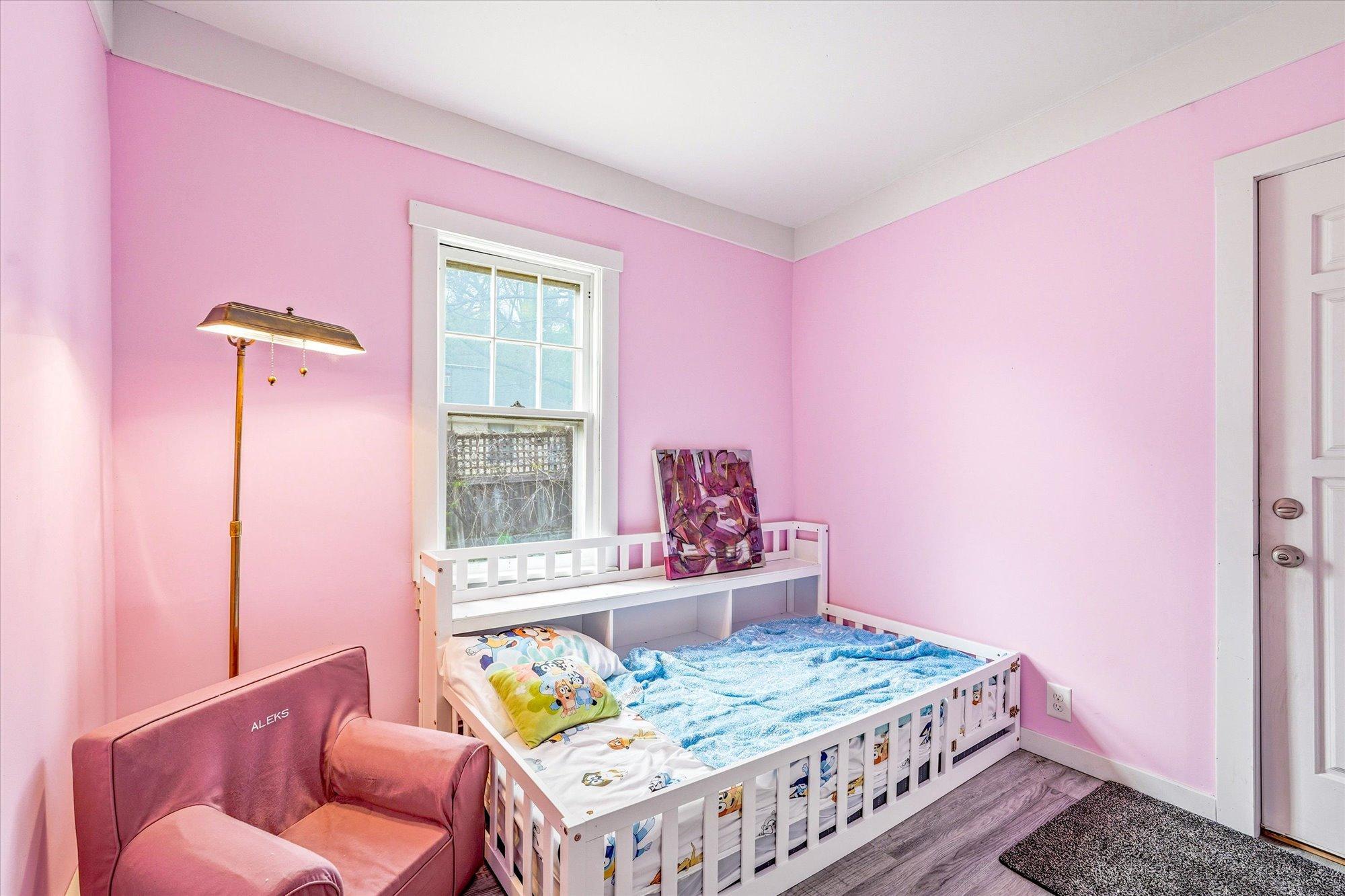 891 Benhill Road Property Photo 17