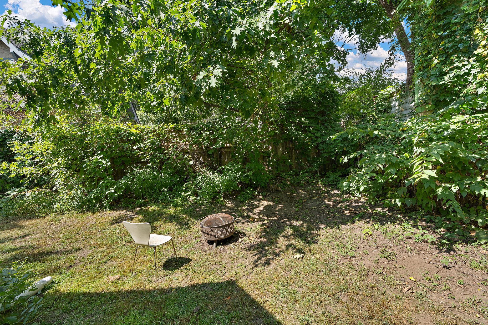 891 Benhill Road Property Photo 19