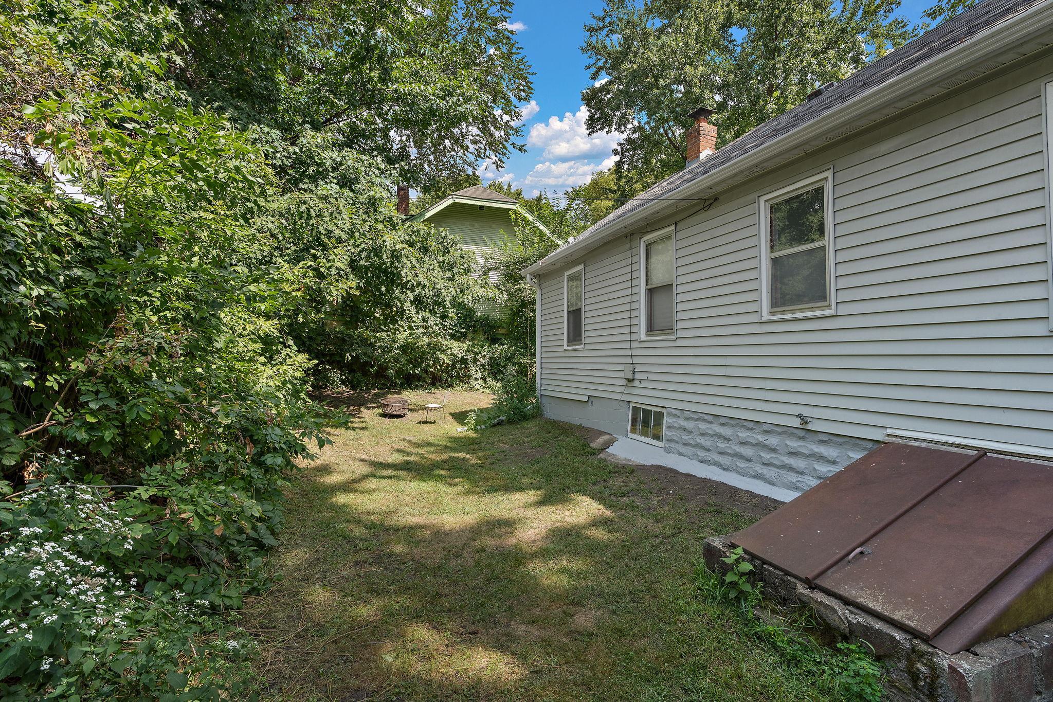 891 Benhill Road Property Photo 22