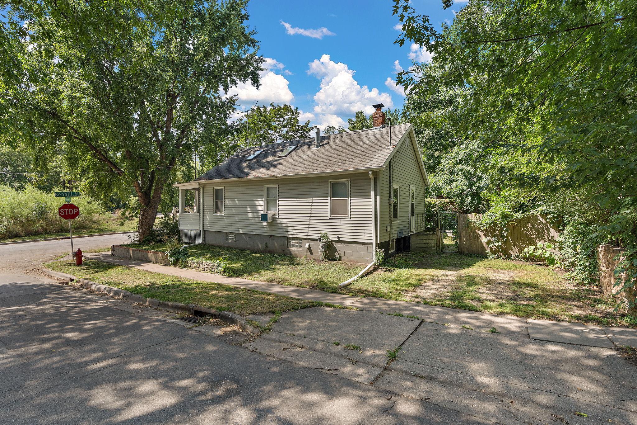 891 Benhill Road Property Photo 23