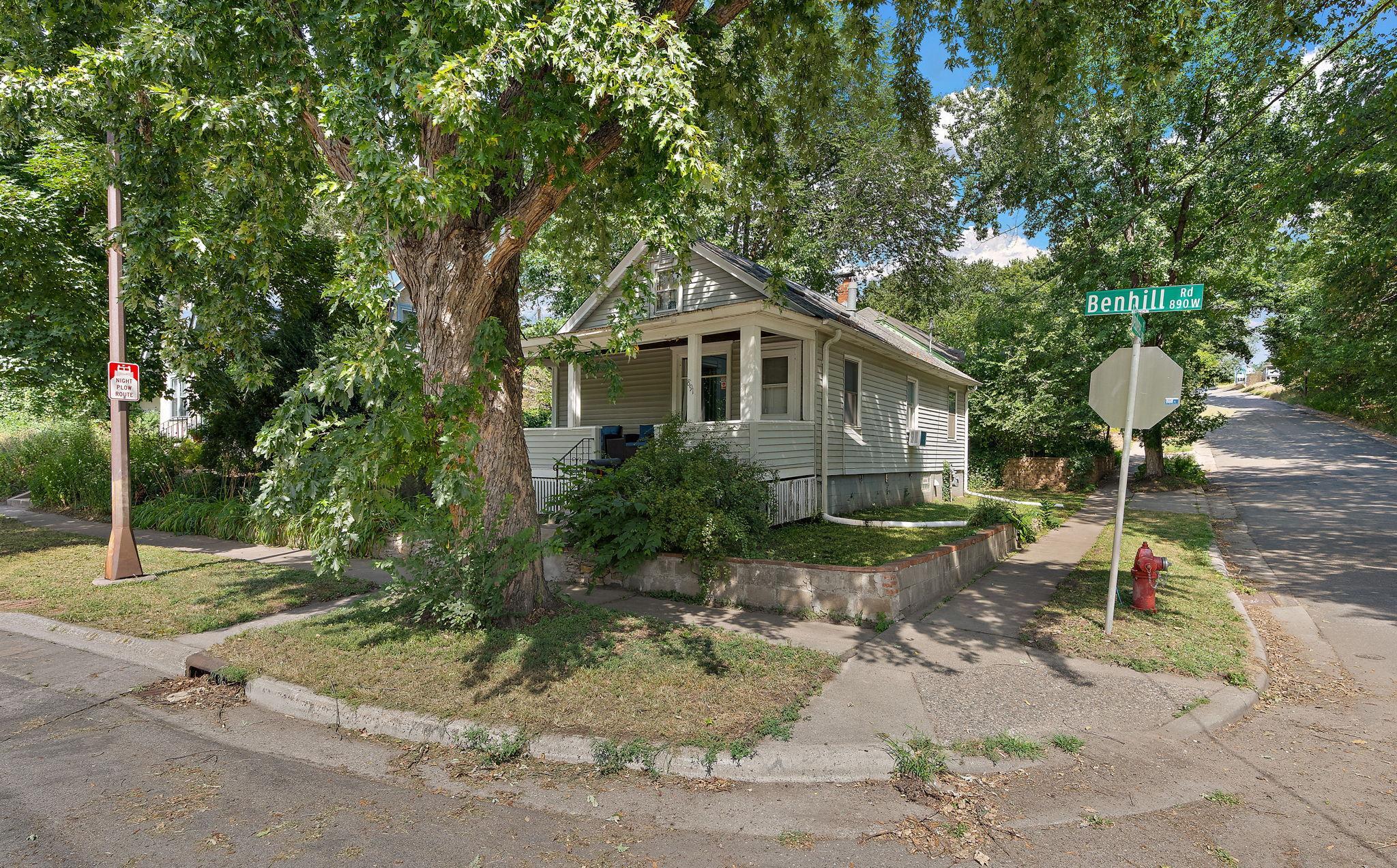 891 Benhill Road Property Photo 24
