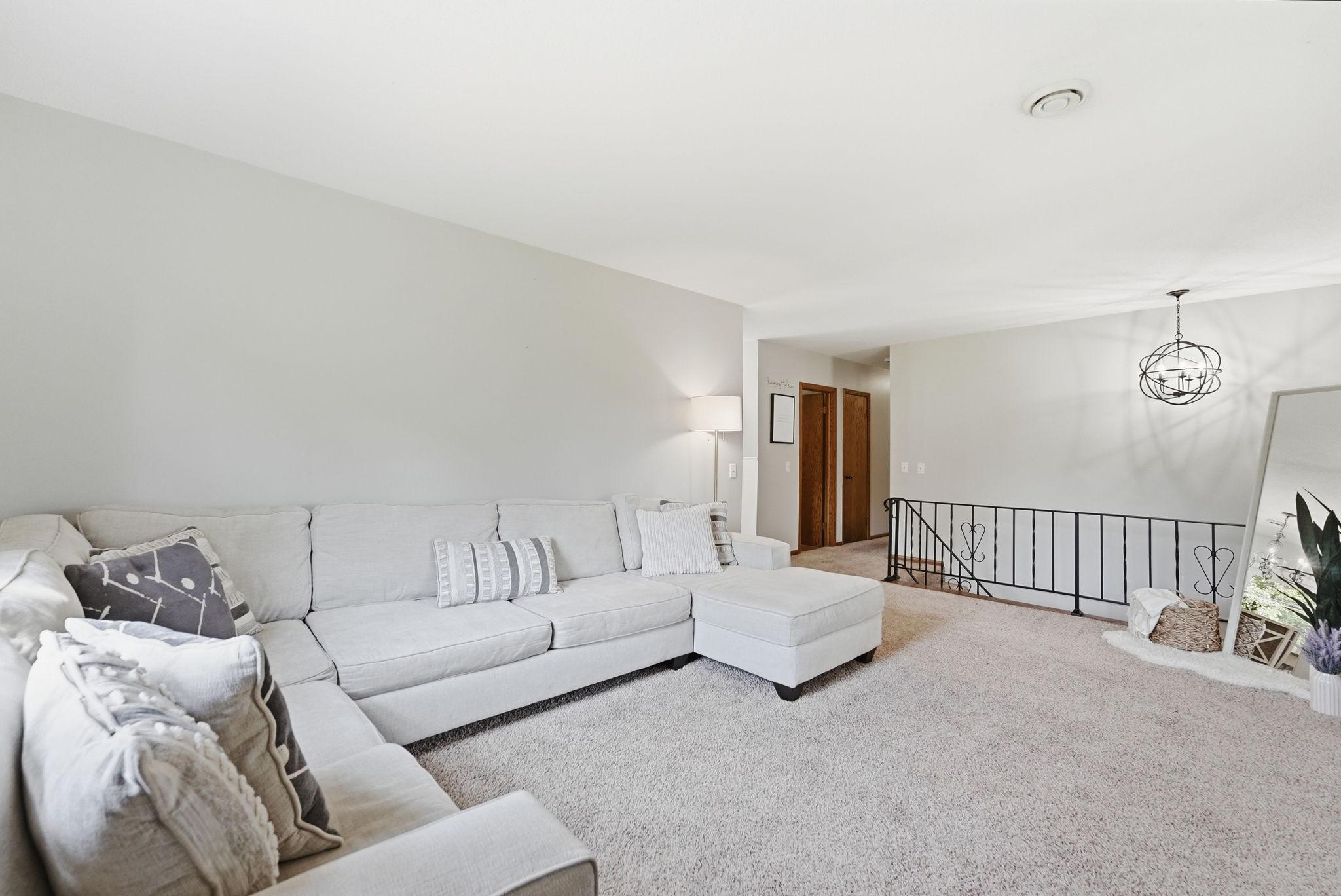 1785 Oak Road Property Photo 4