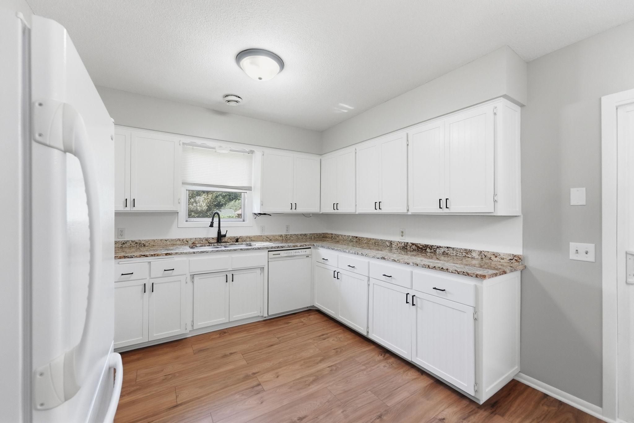 1785 Oak Road Property Photo 10