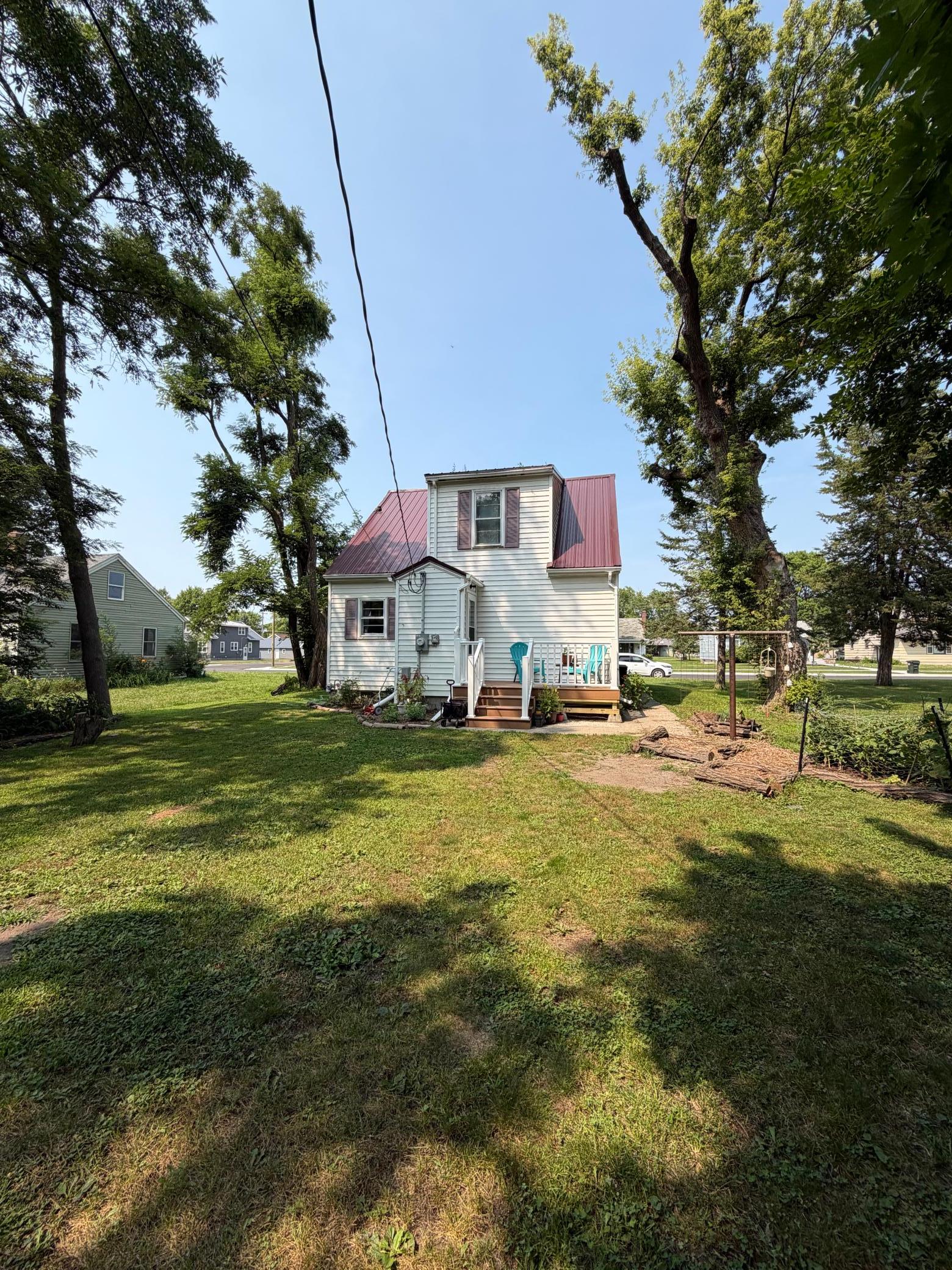 428 E Rooney Avenue Property Photo 5