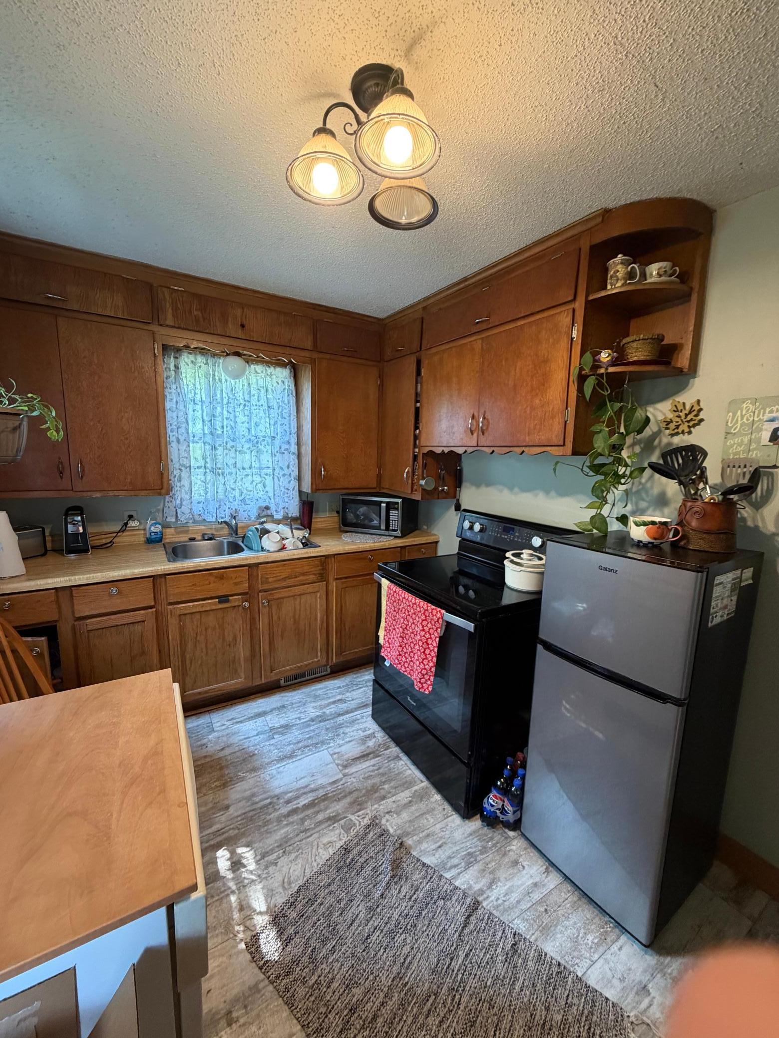 428 E Rooney Avenue Property Photo 13