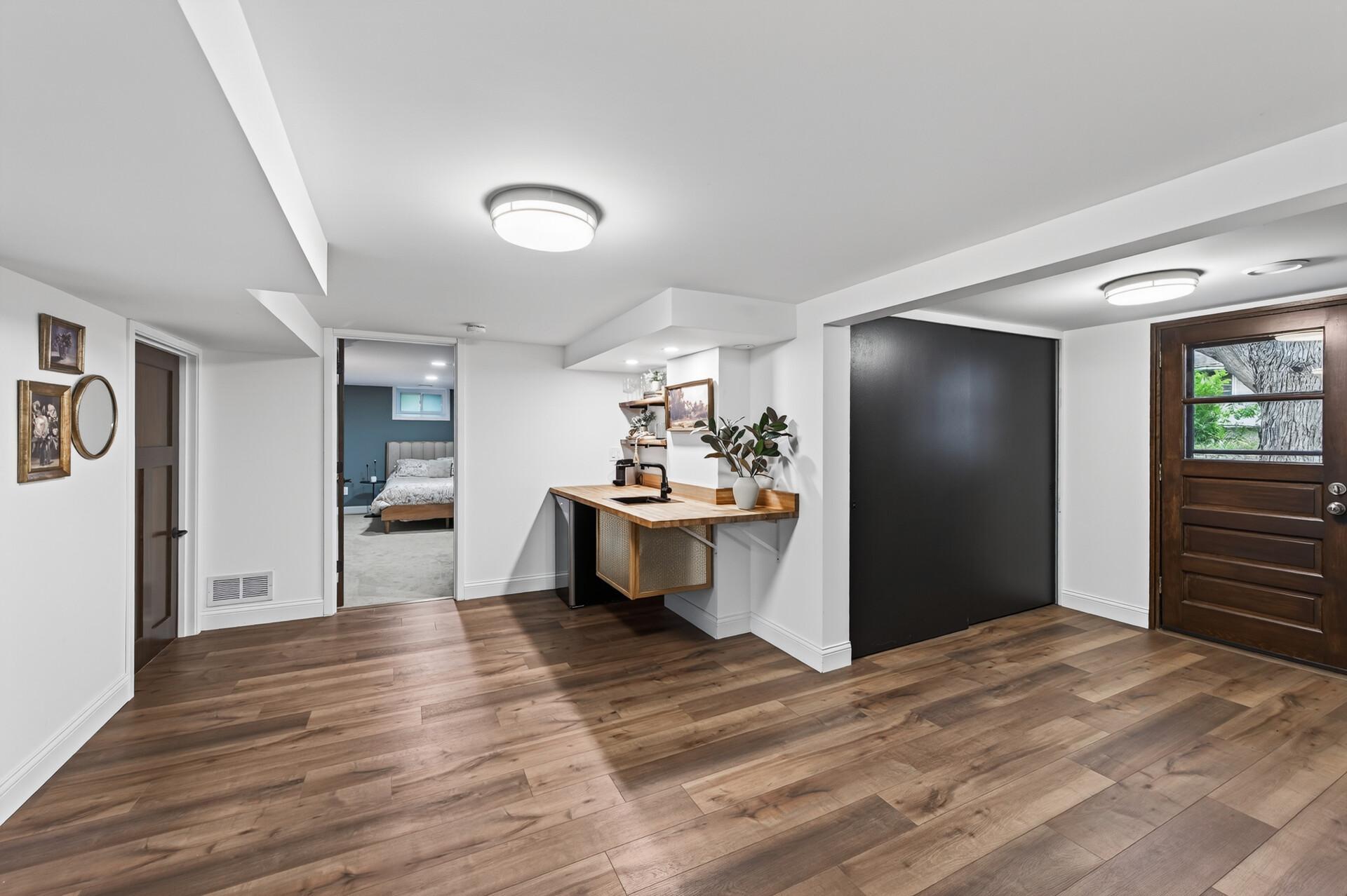 5221 Quebec Avenue N Property Photo 21