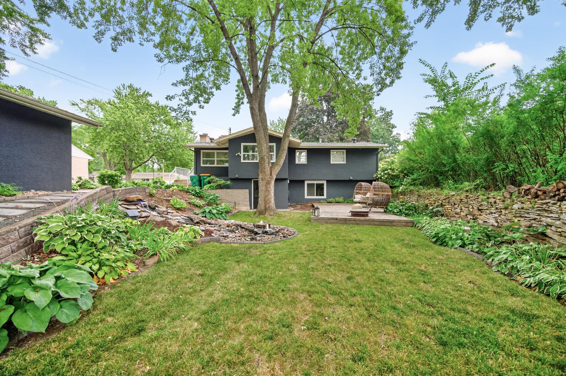 5221 Quebec Avenue N Property Photo 36