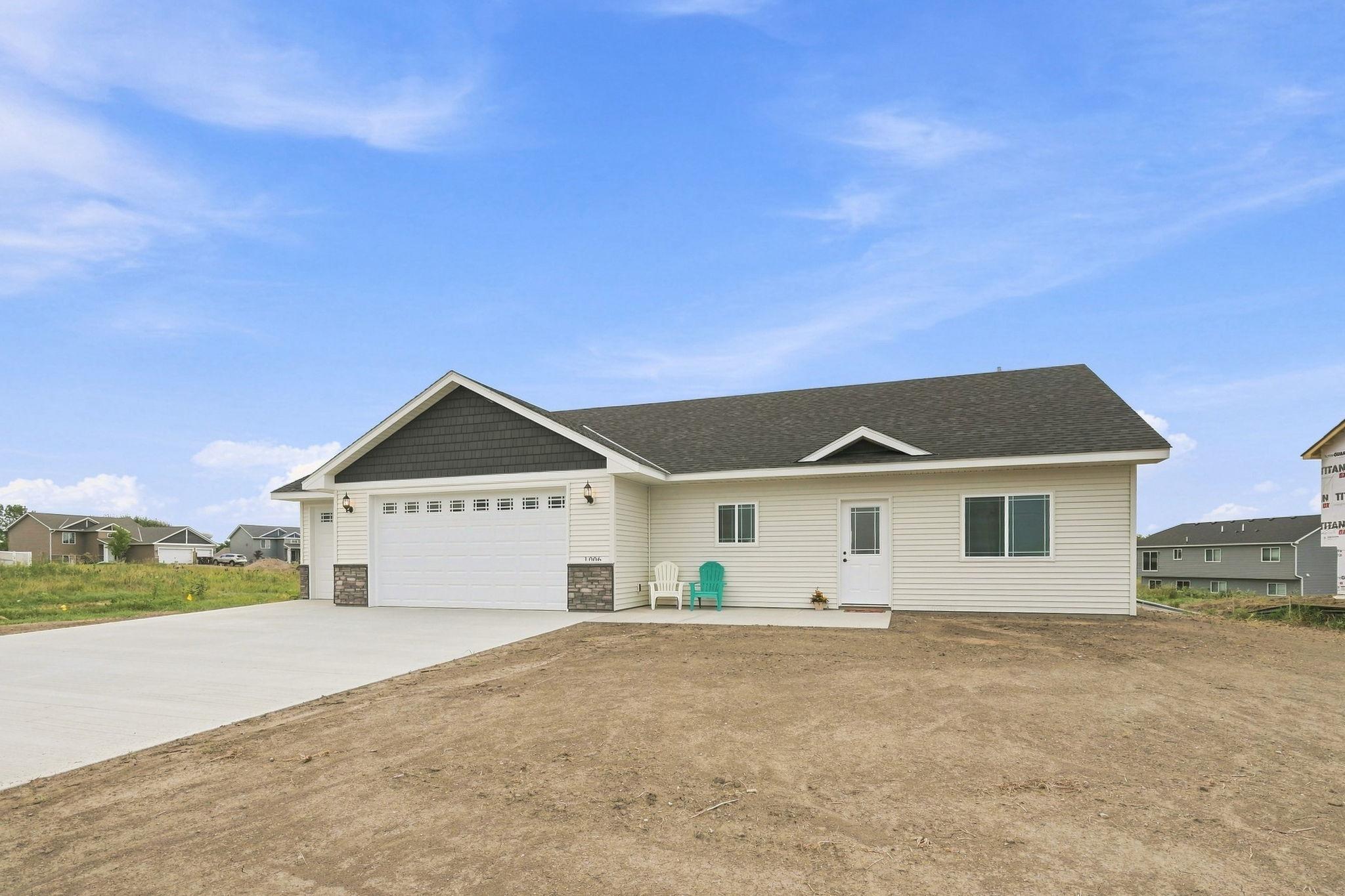 1006 Misty Meadow Boulevard Property Photo 3