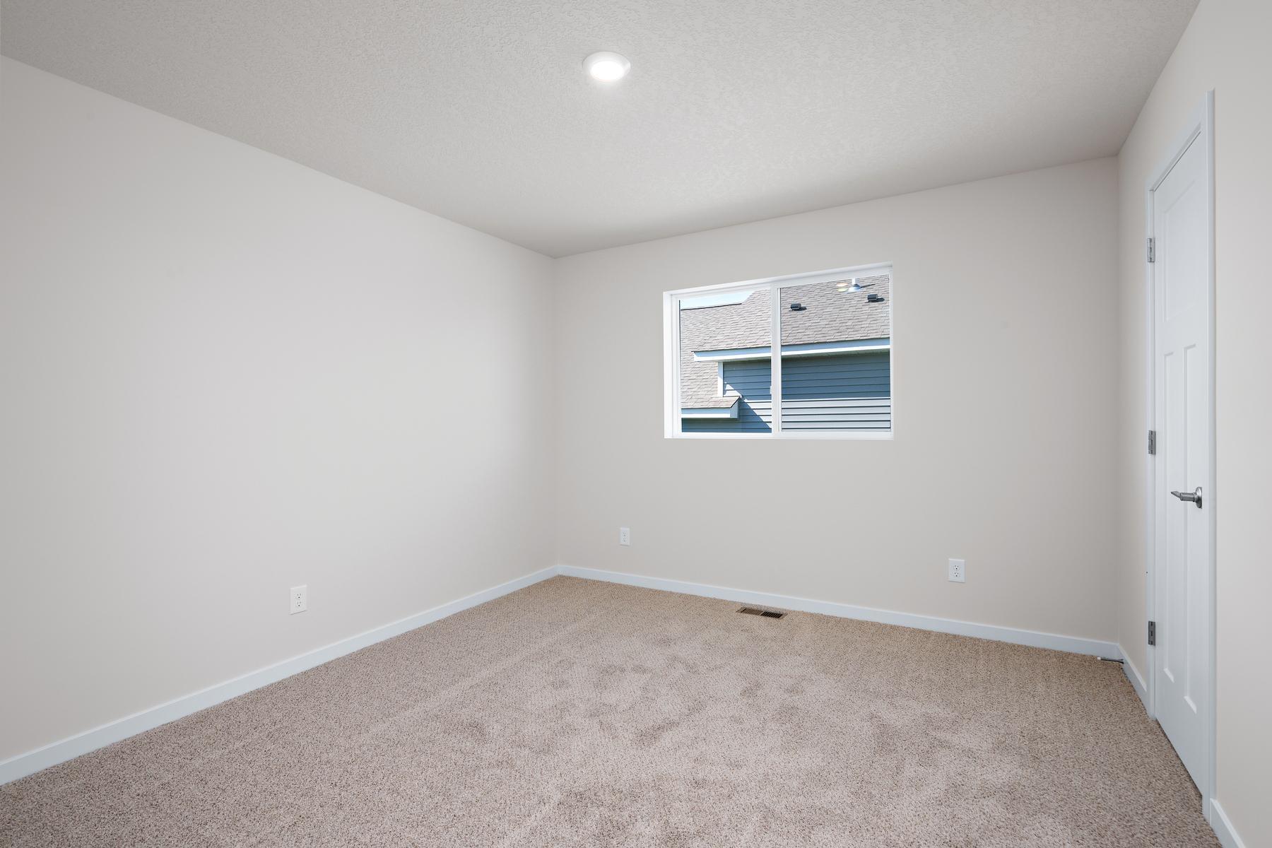 606 Redwood Loop N Property Photo 18