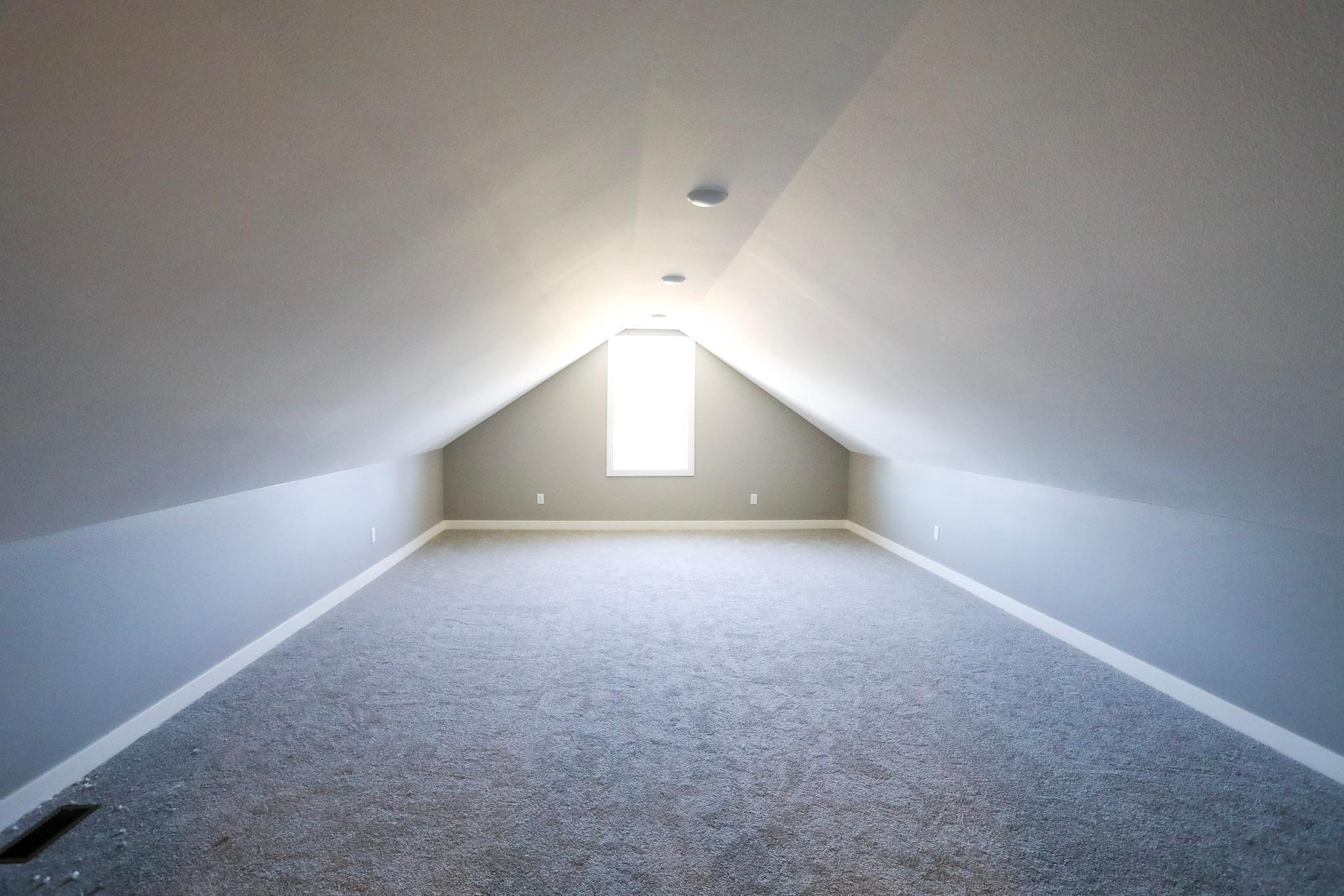8238 Moidore Drive Nw Property Photo 5