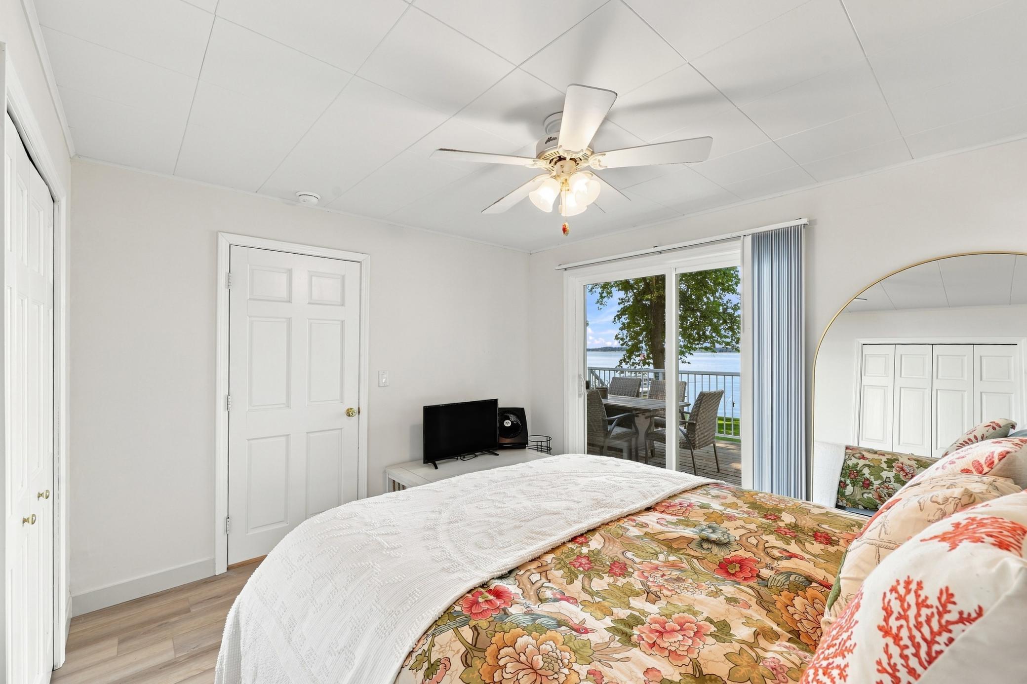 1244 E Shore Drive Property Photo 14