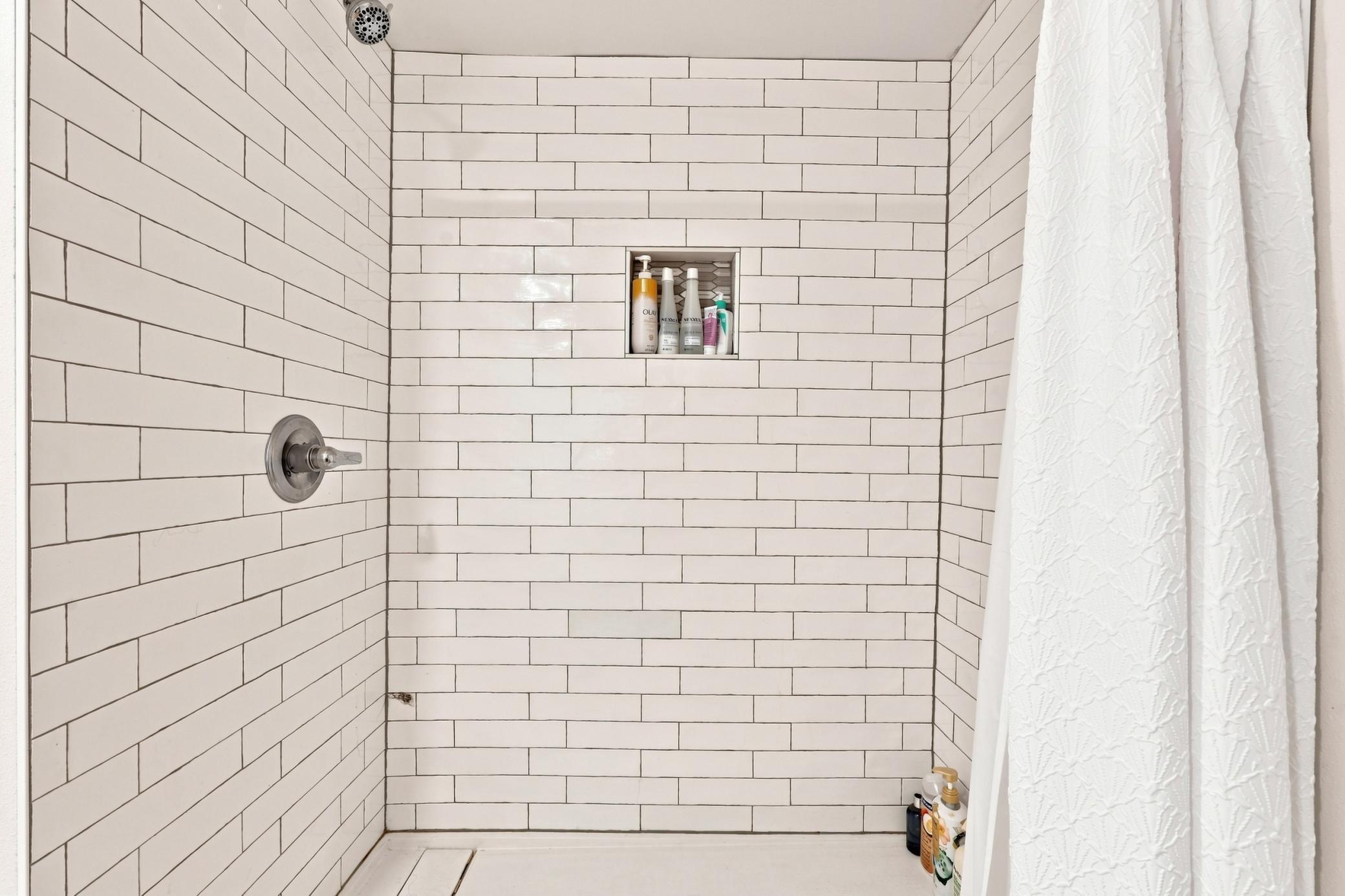 1244 E Shore Drive Property Photo 16