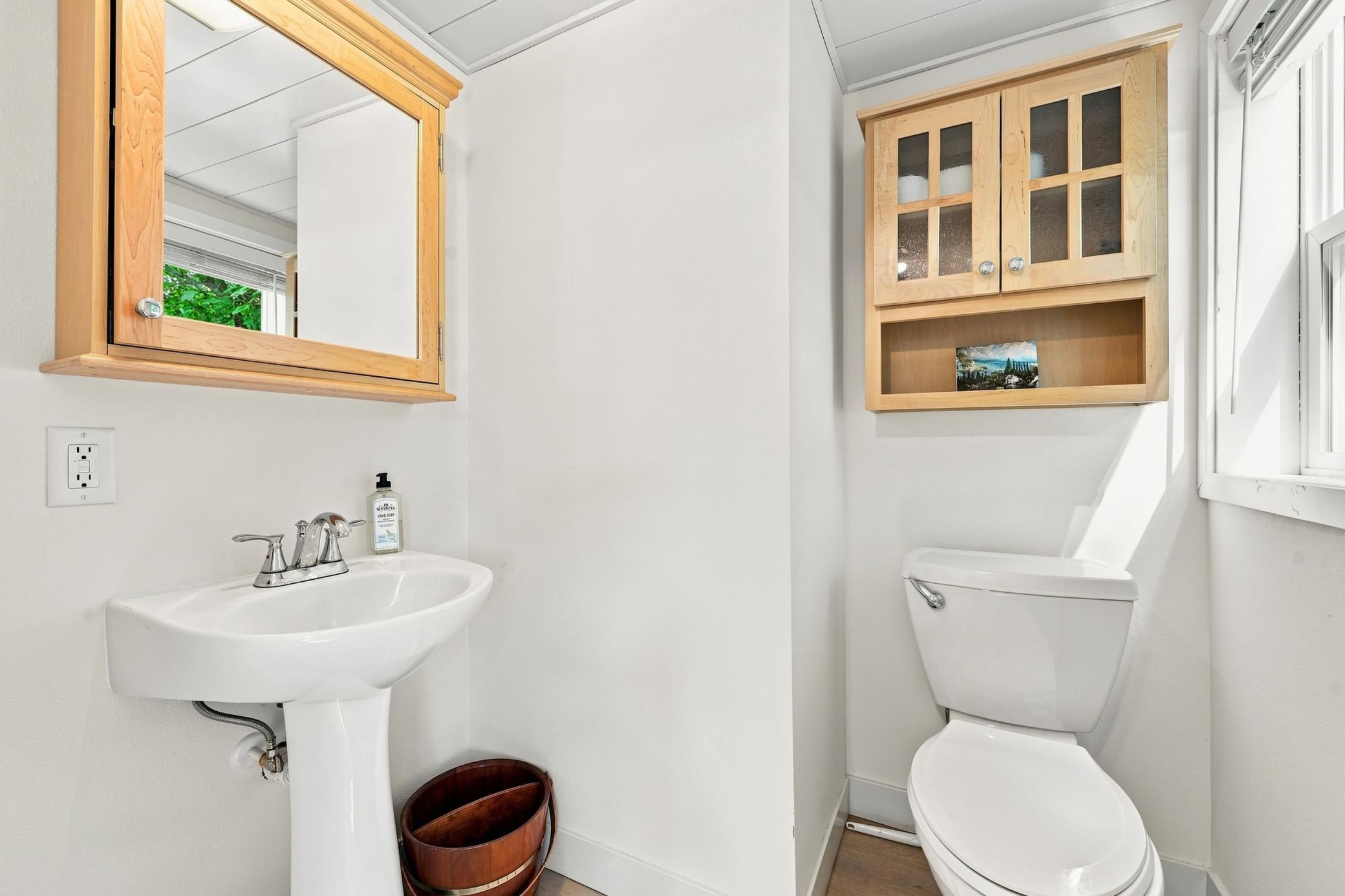 1244 E Shore Drive Property Photo 19