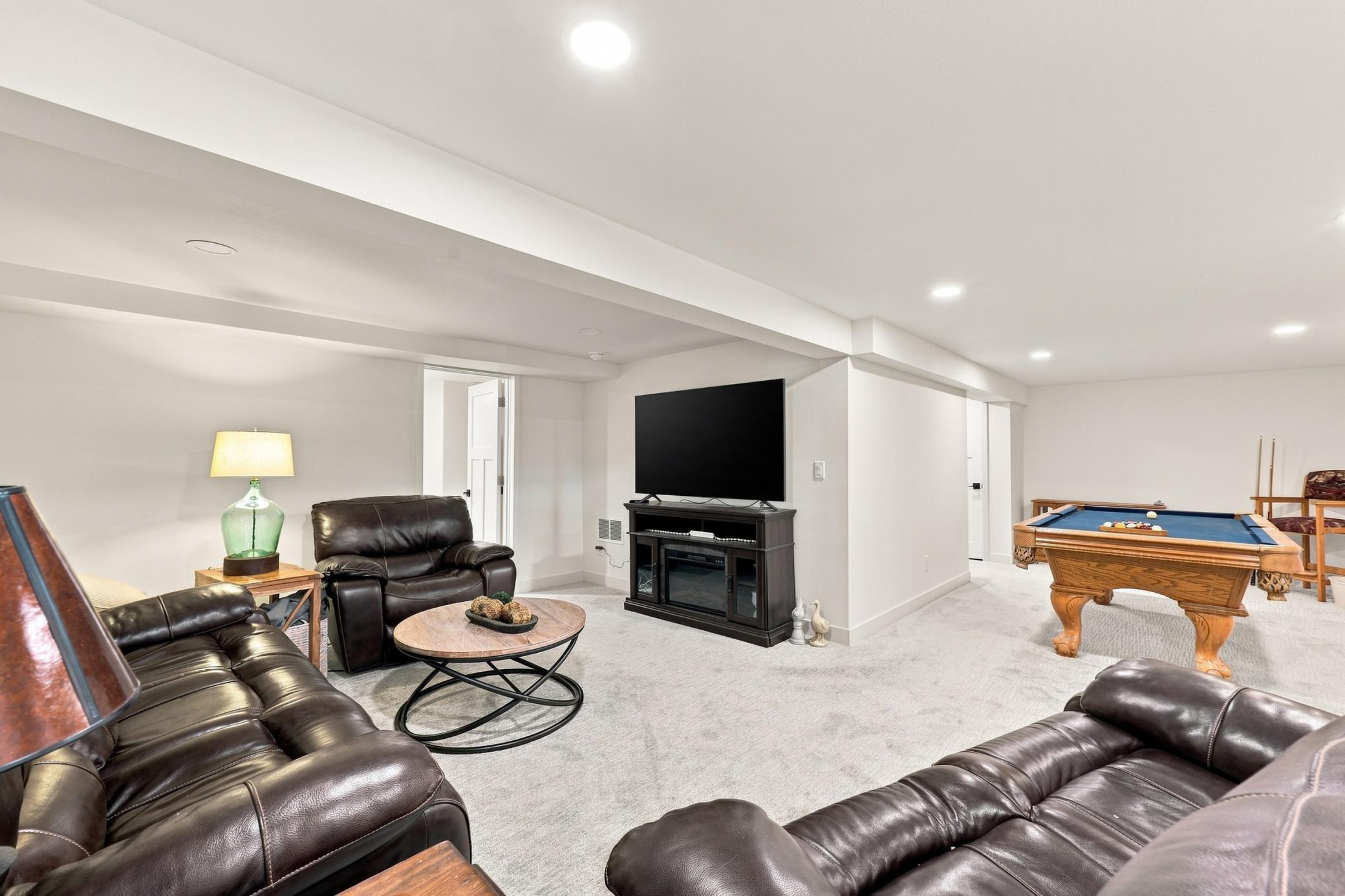 1244 E Shore Drive Property Photo 20
