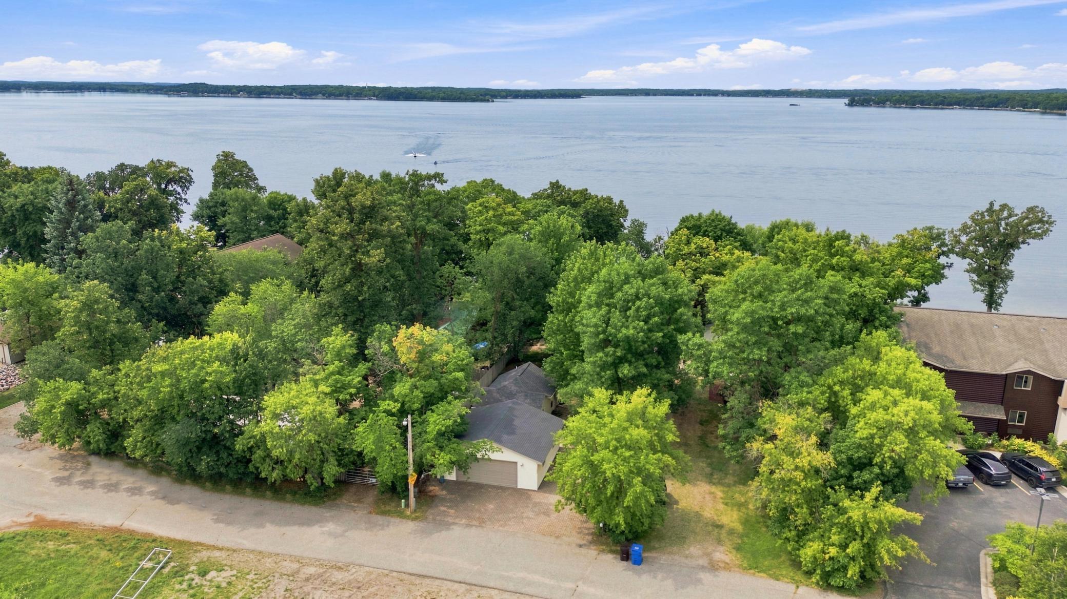 1244 E Shore Drive Property Photo 41