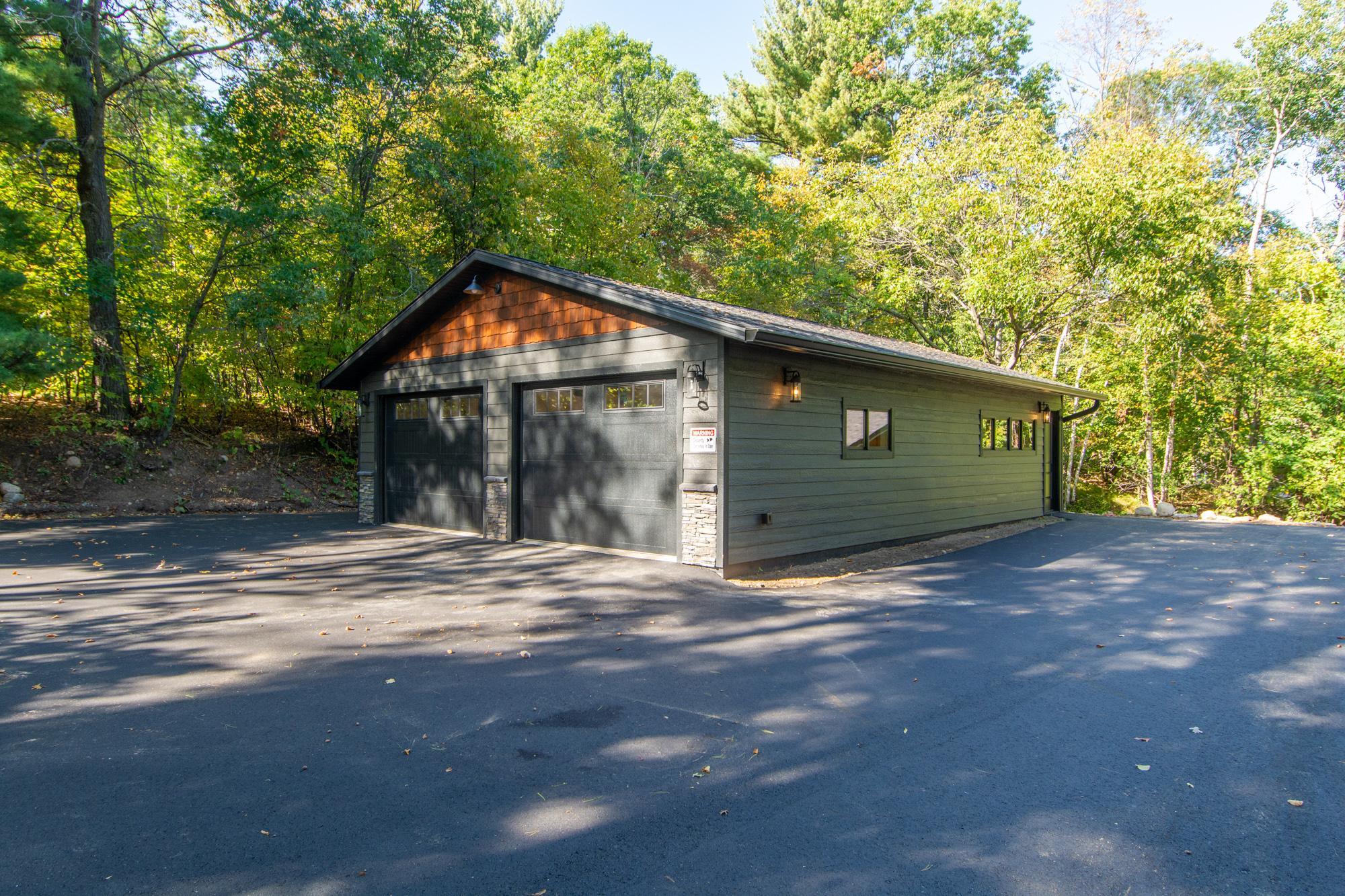 16296 Tower Drive Property Photo 5